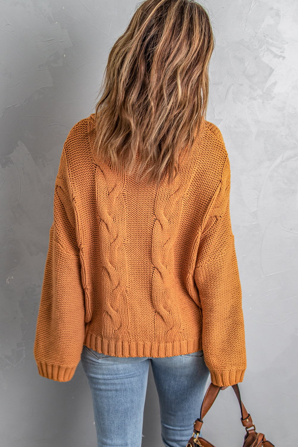Žuti Cuddle Weather Cable Pleteni ručno rađeni džemper s dolčevitom