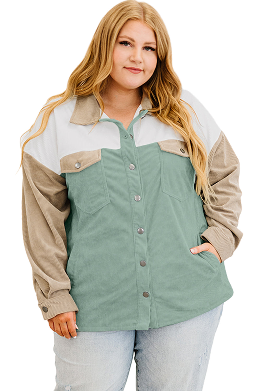 Višebojna jakna veće veličine s džepnim samtom s kopčanjem i bojama