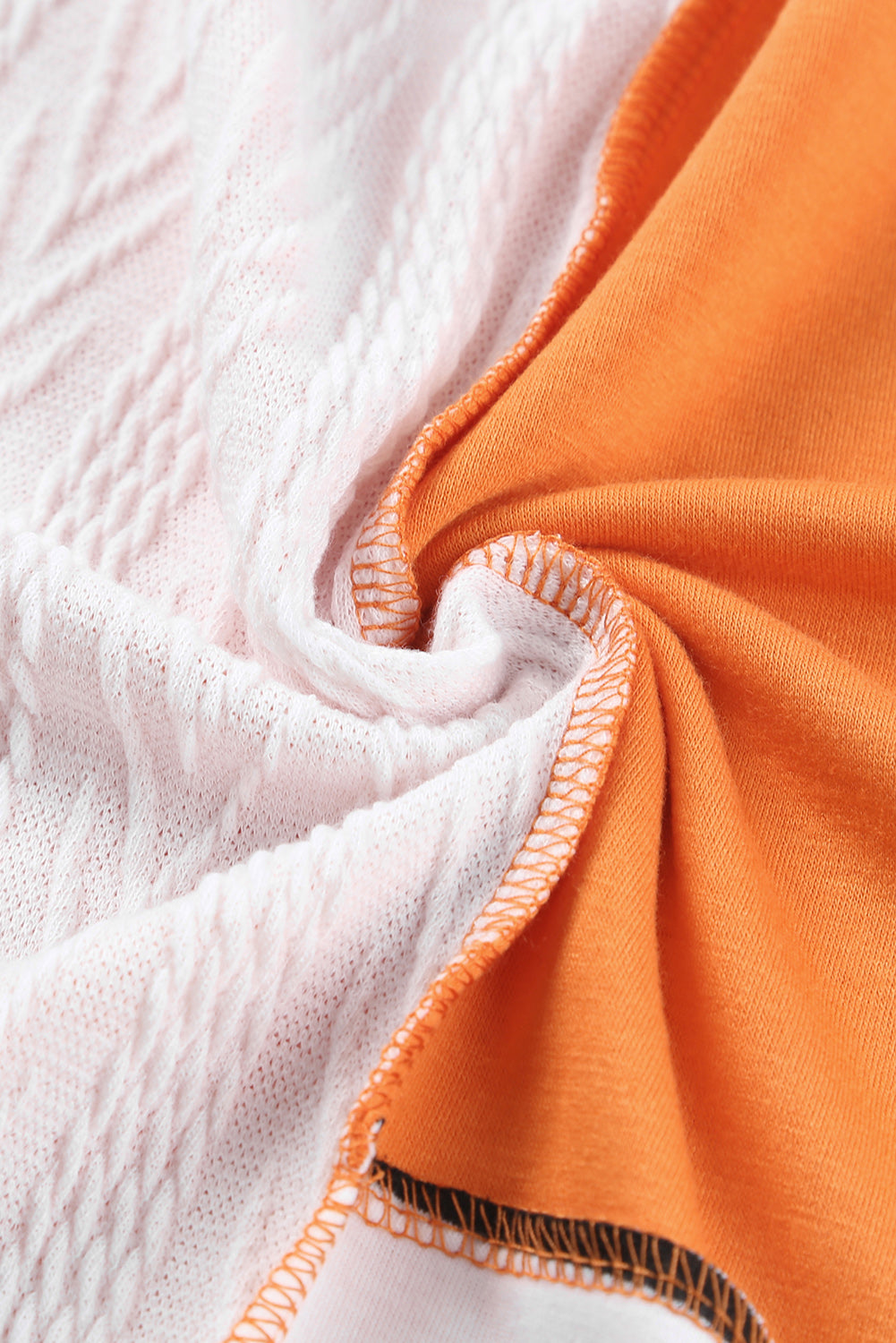 Majica s dugim rukavima i dugim rukavima u obliku blokova narančastih pruga