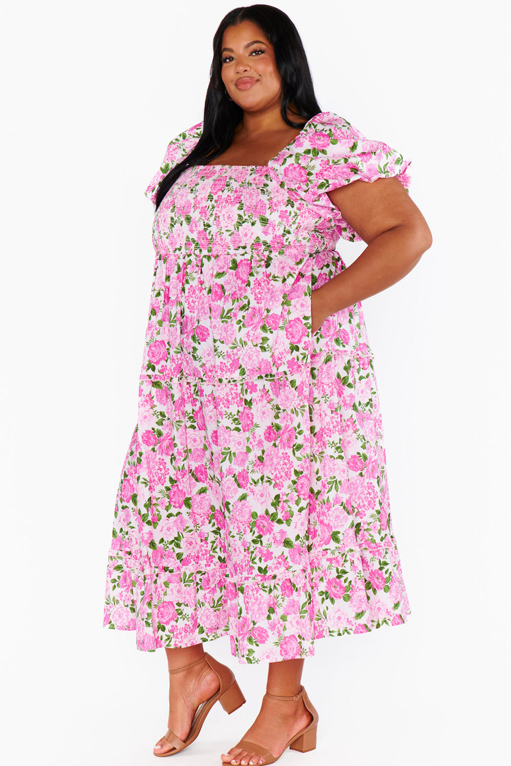 Ružičasta puf haljina s puf rukavima s cvjetnim uzorkom veće veličine