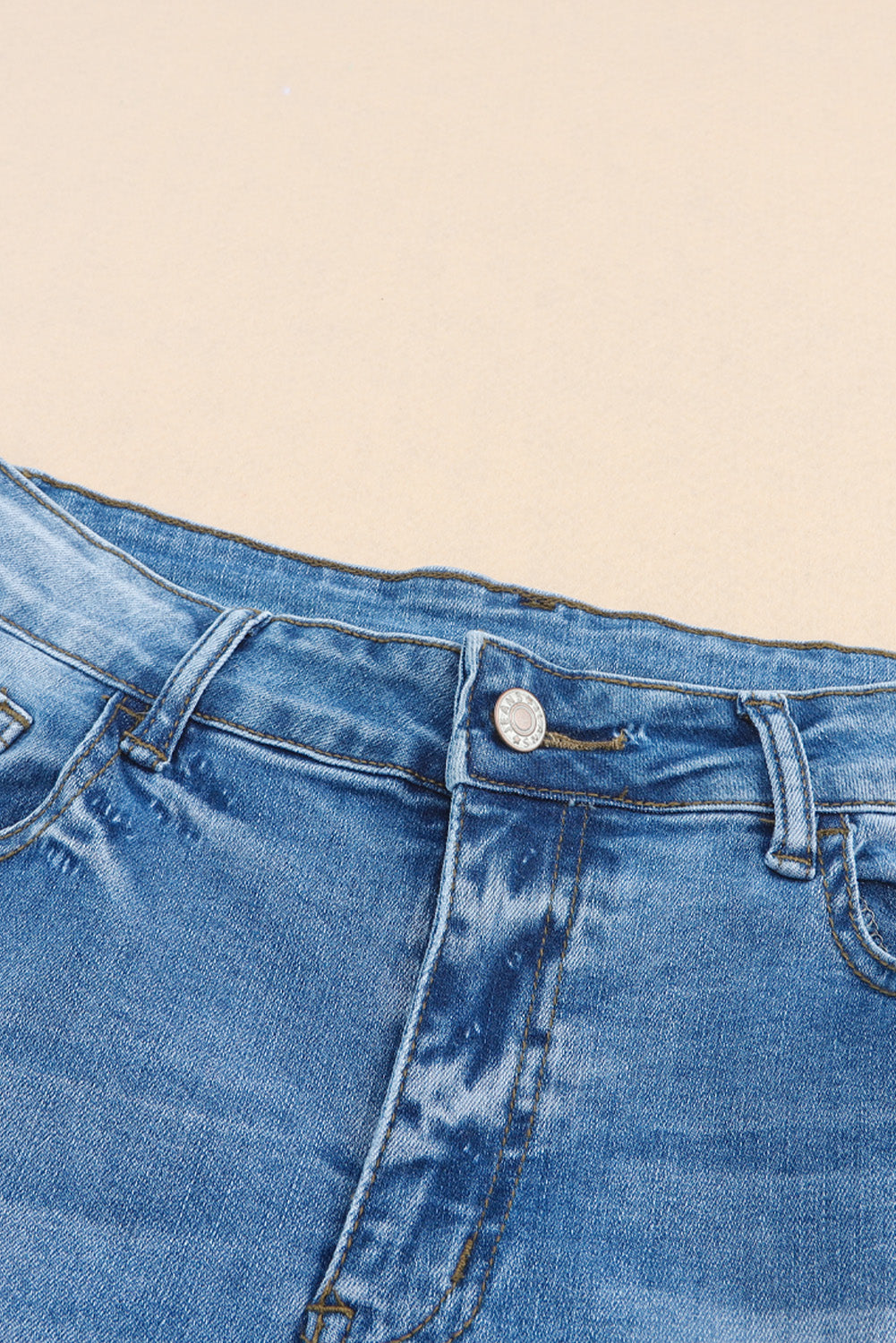 Nebeskoplave vintage kratke traper hlače s džepovima visokog struka na duge staze
