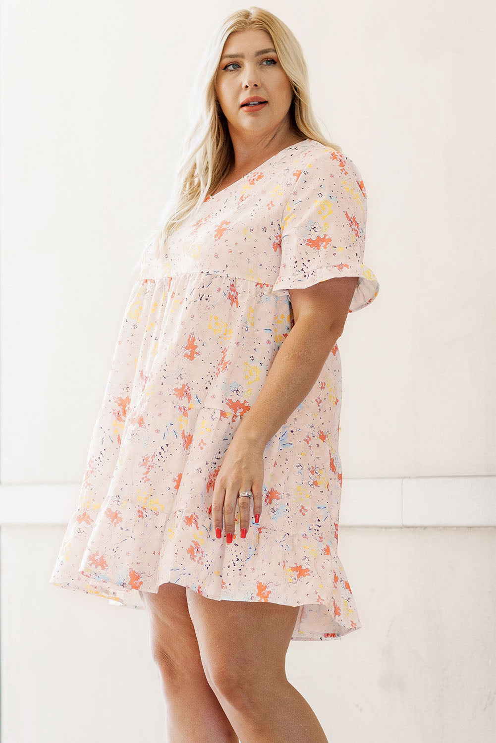 Ružičasta ljuljačka Babydoll haljina veće veličine s cvjetnim uzorkom