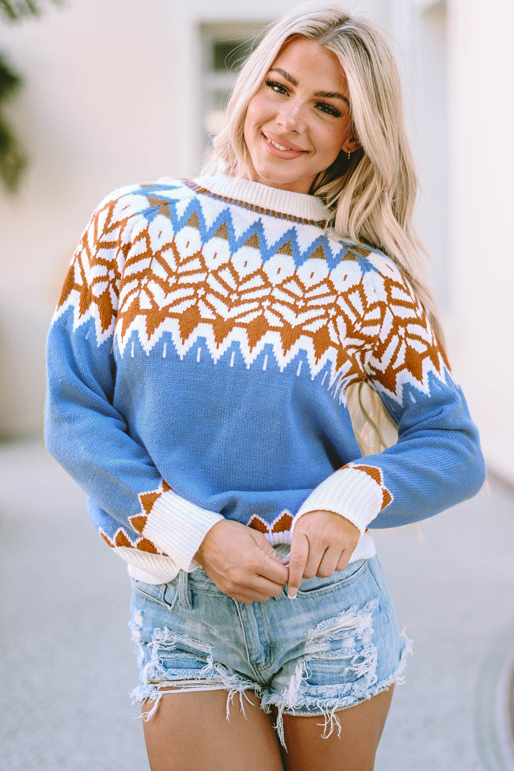 Plavi rebrasti pulover s geometrijskim printom