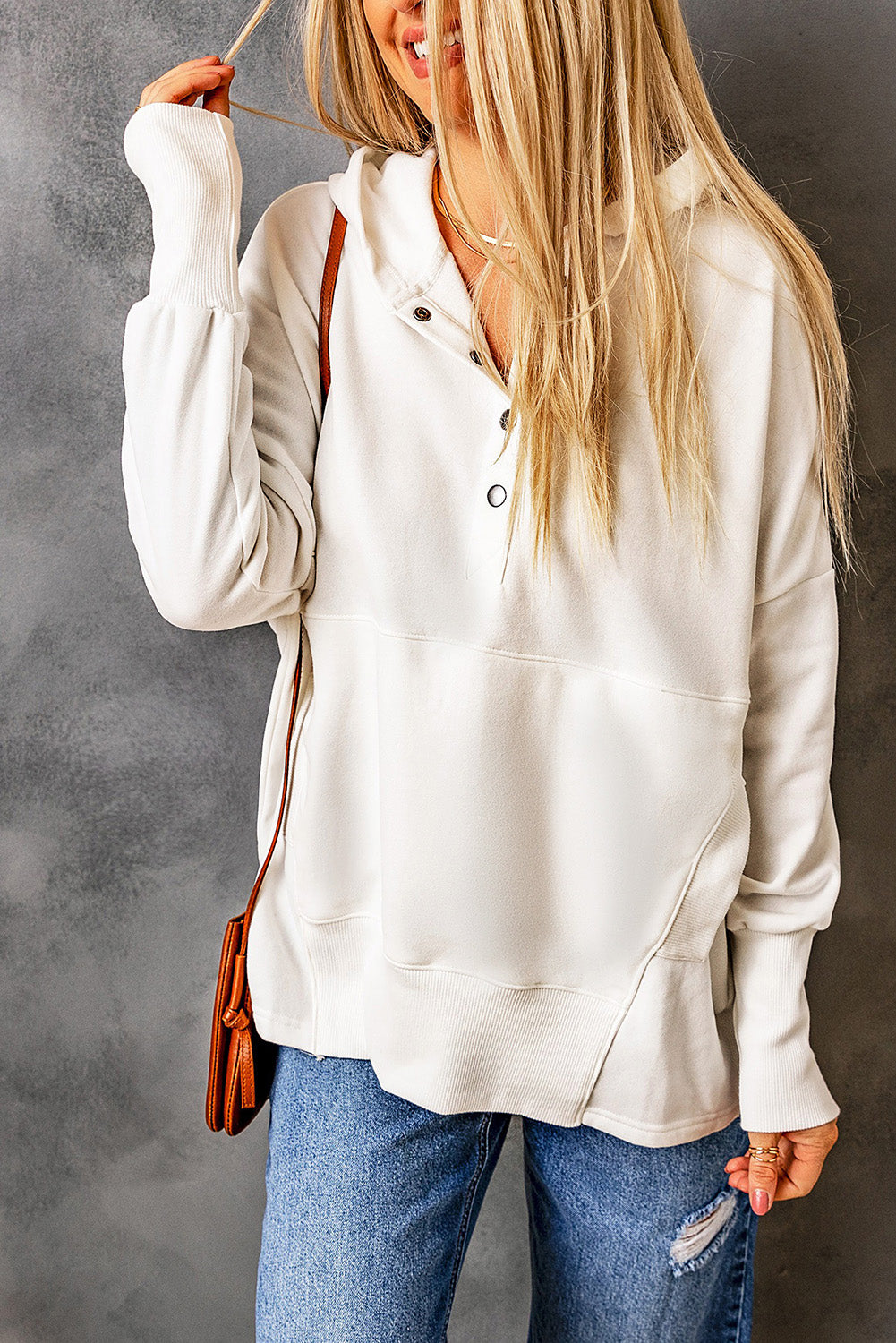 Bijela Henley majica s kapuljačom s rukavima u obliku šišmiša