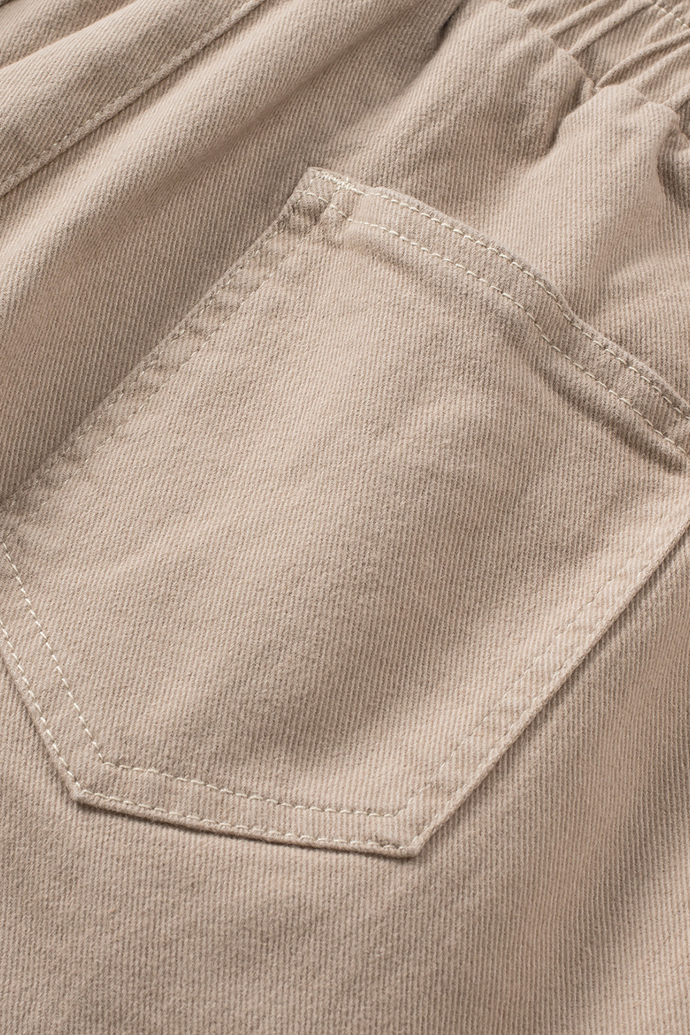 Ležerne kratke hlače s elastičnim visokim strukom kaki boje