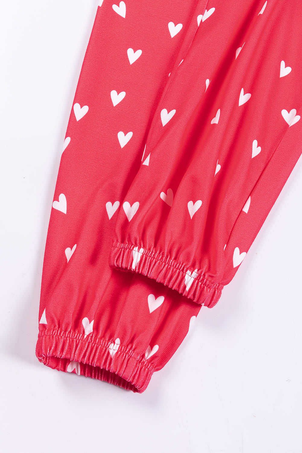 Vatreno crveni komplet hlača s printom srca za Valentinovo