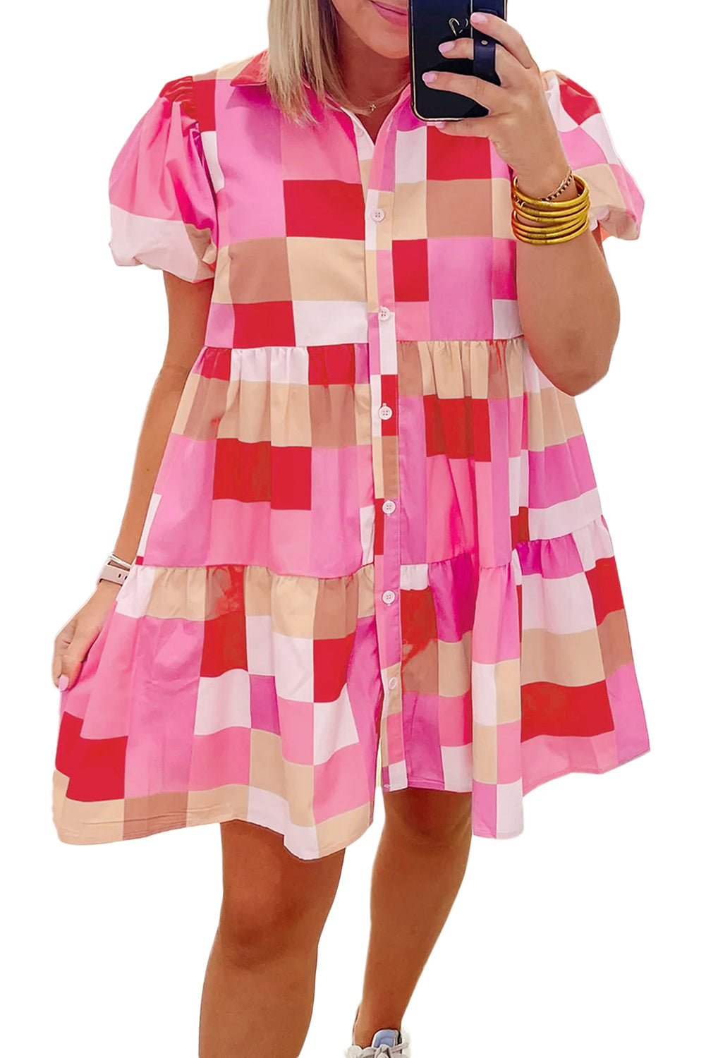Ružičasta karirana haljina s puf rukavima s puf rukavima na više razina