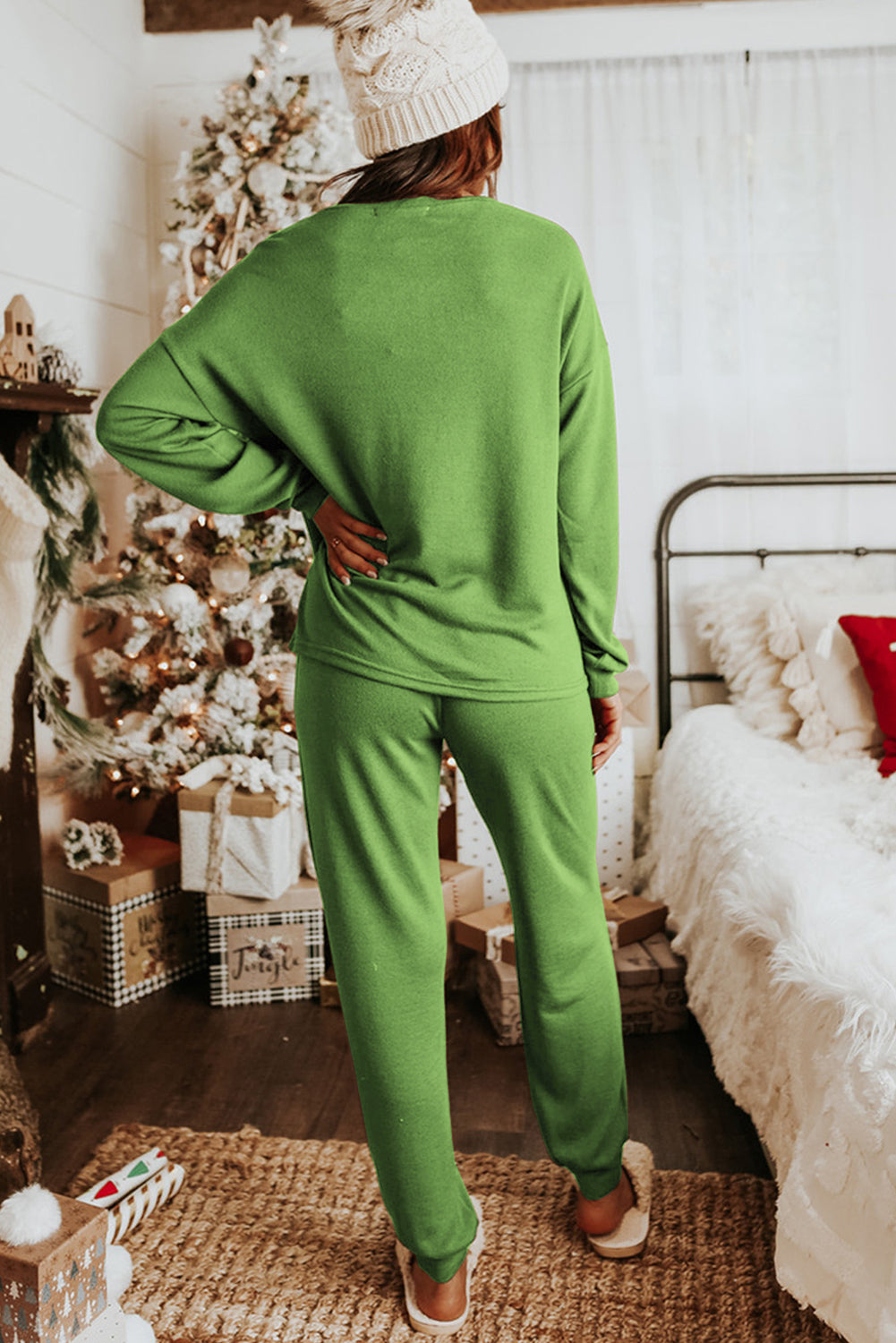 Špinat zeleni pulover dugih rukava i dnevni set hlača za trčanje