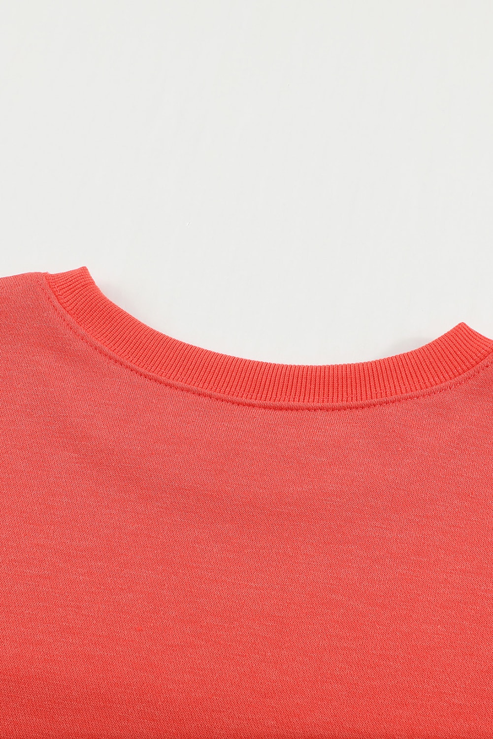 Vatrenocrvena obična majica s okruglim izrezom