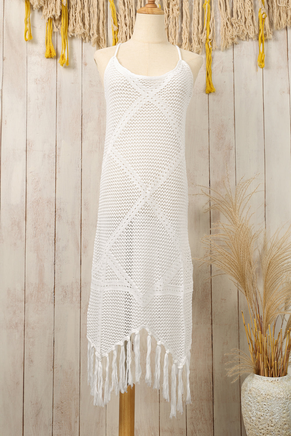 Bijela haljina za plažu s ukrštenim leđima i izdubljenim resicama