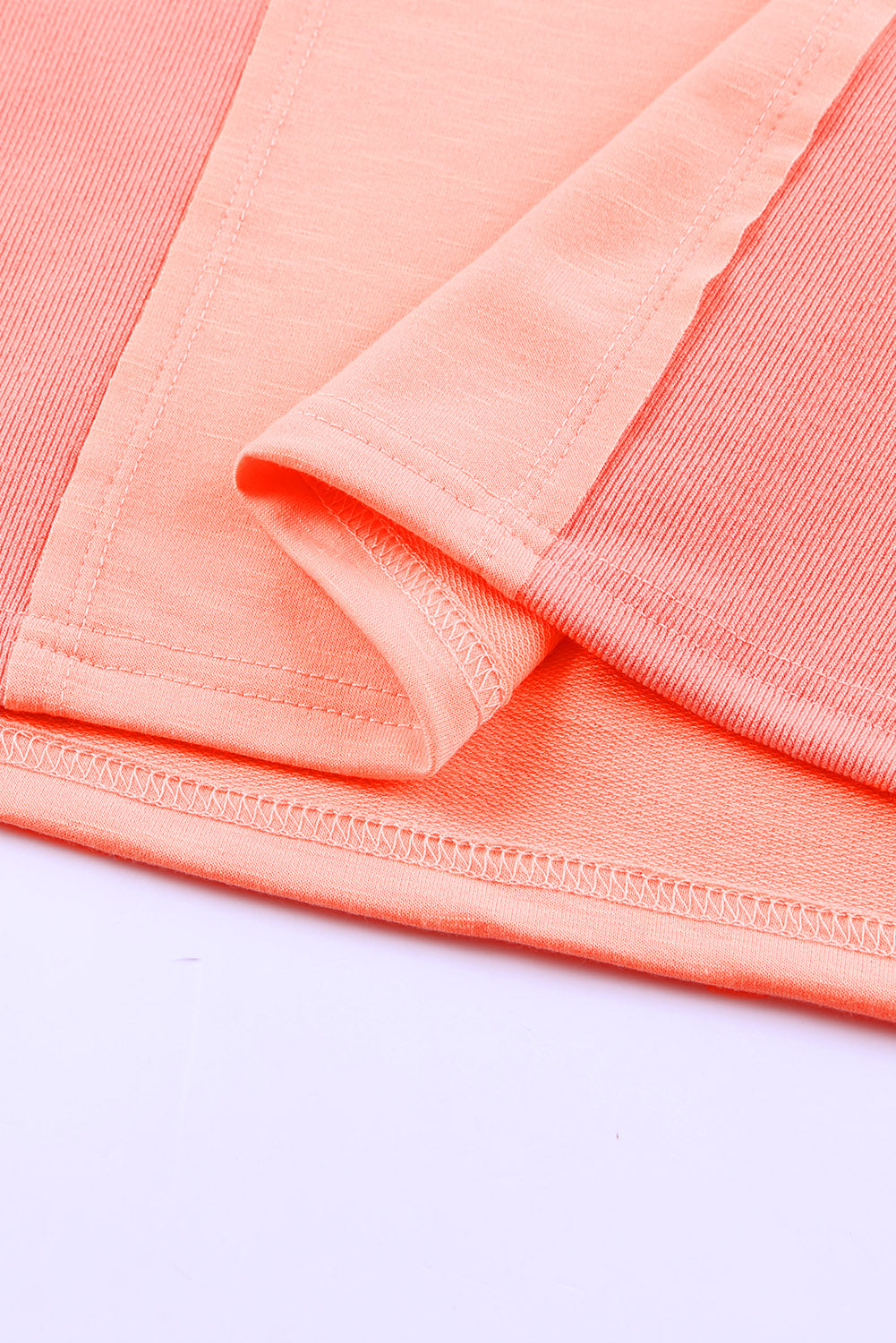 Ružičasta majica dugih rukava u jednobojnoj boji