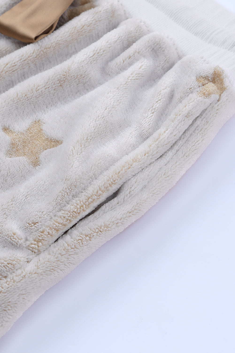 Komplet pulovera dugih rukava i kratkih hlačica s bijelim plišanim uzorkom zvijezda