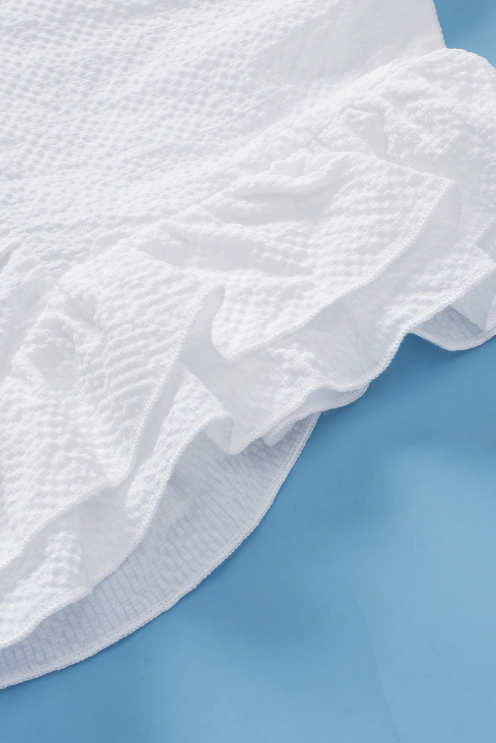 Bijela teksturirana bluza s lepršavim rukavima veće veličine