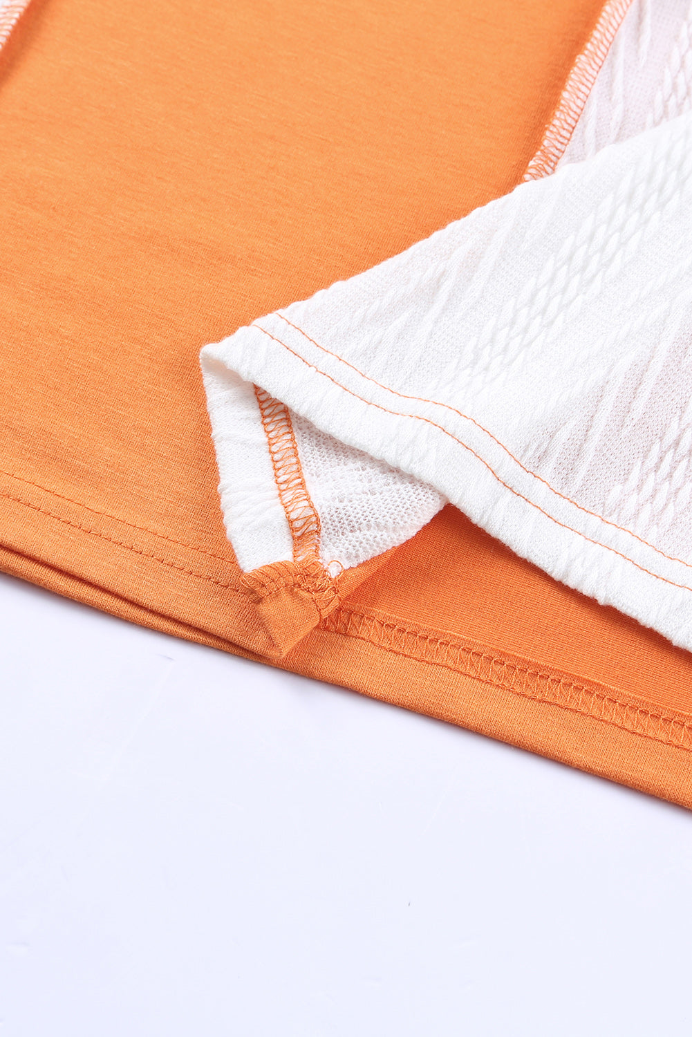 Majica s dugim rukavima i dugim rukavima u obliku blokova narančastih pruga