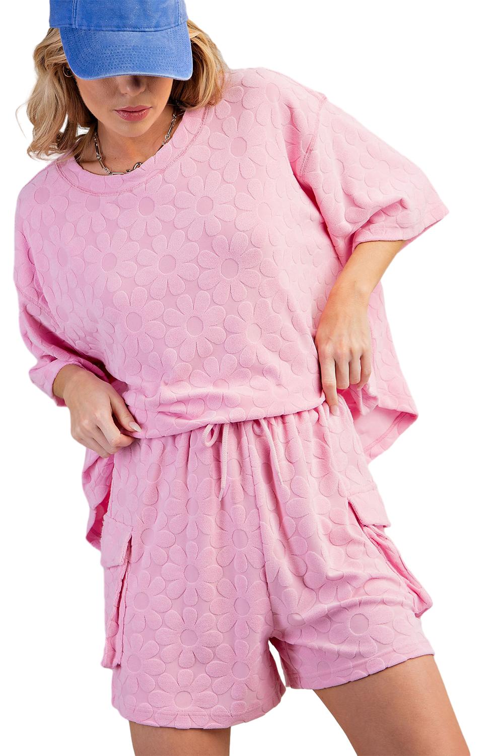 Roza majica kratkih rukava i kratke hlače s ružičastom cvjetnom teksturom