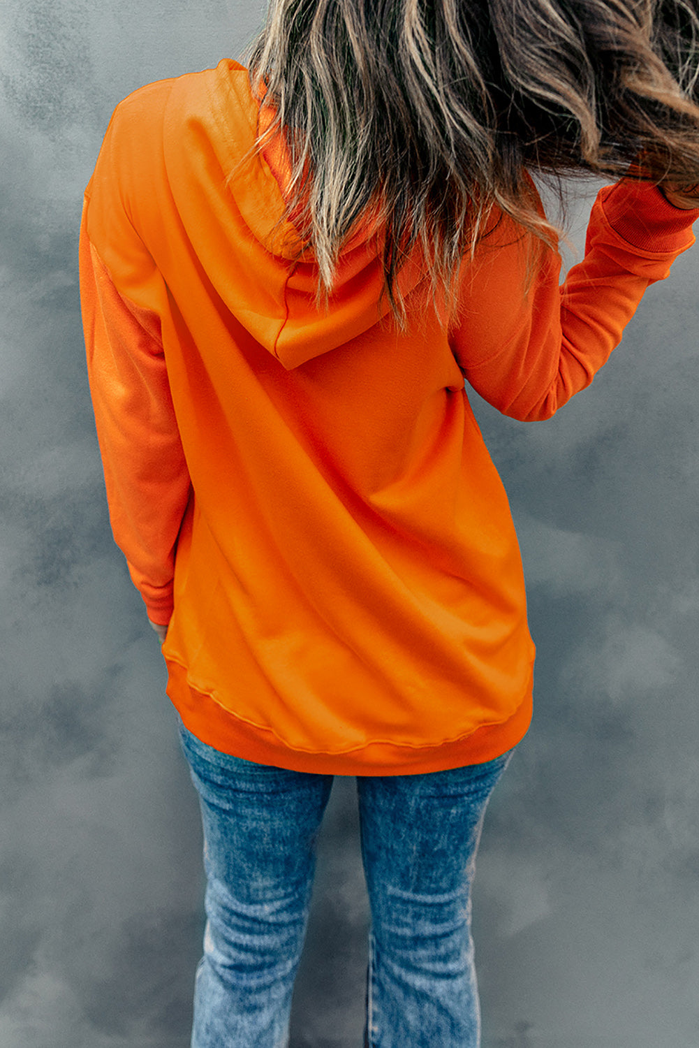 Narančasta velika majica s kapuljačom s klokaničkim džepom