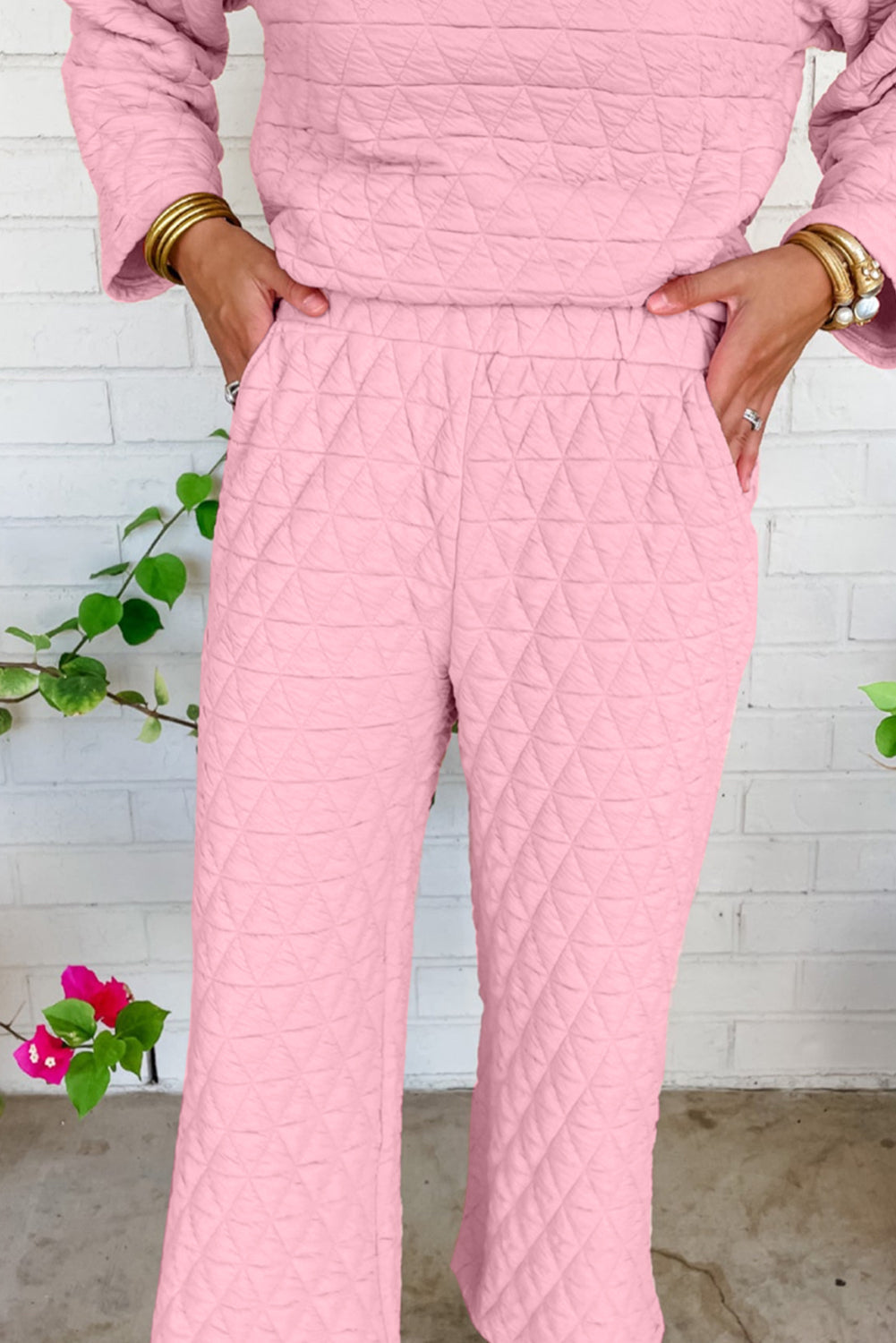 Tenue pull et pantalon matelassés unis rose