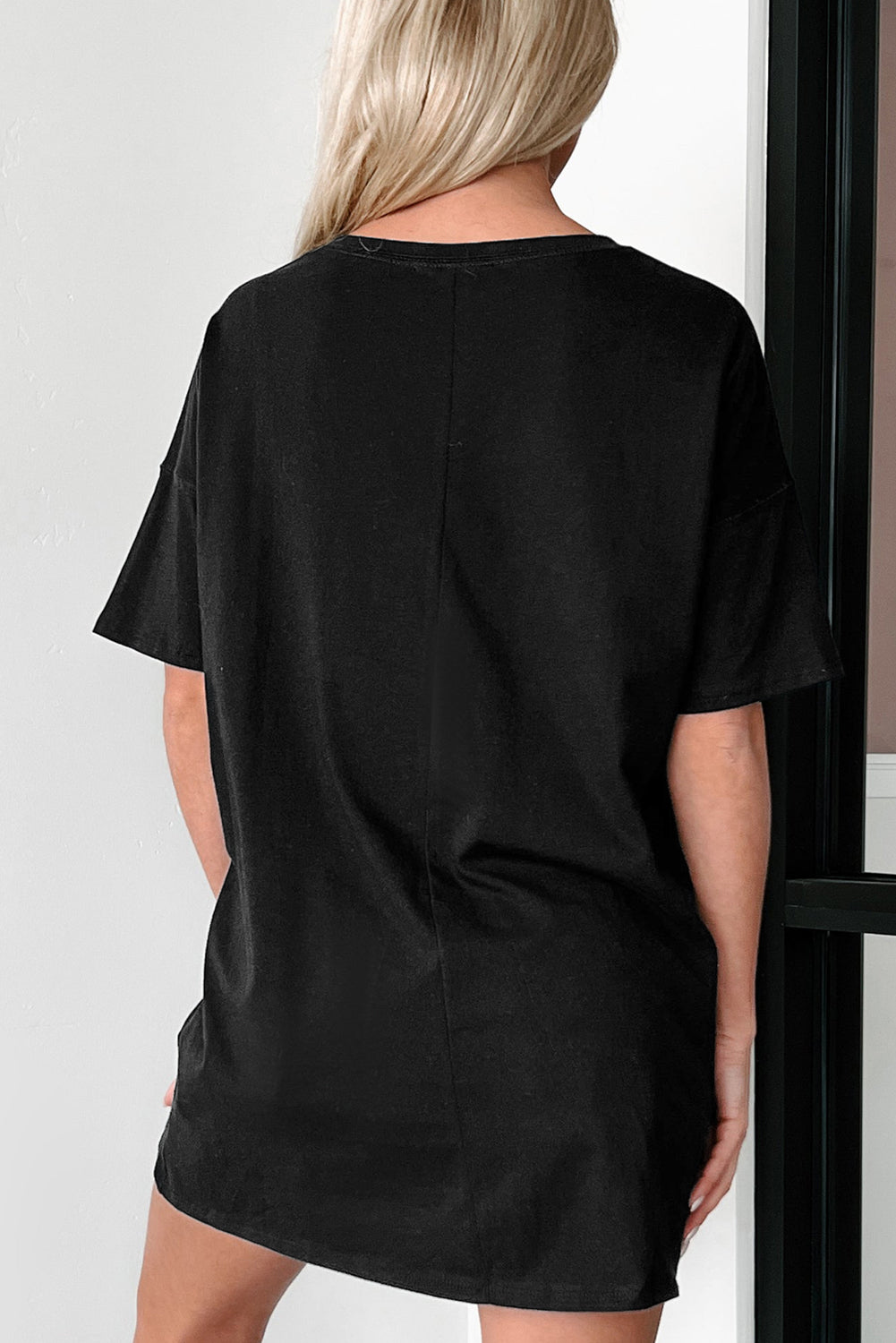 Schwarzes einfarbiges Basic-Tunika-T-Shirt mit Rundhalsausschnitt