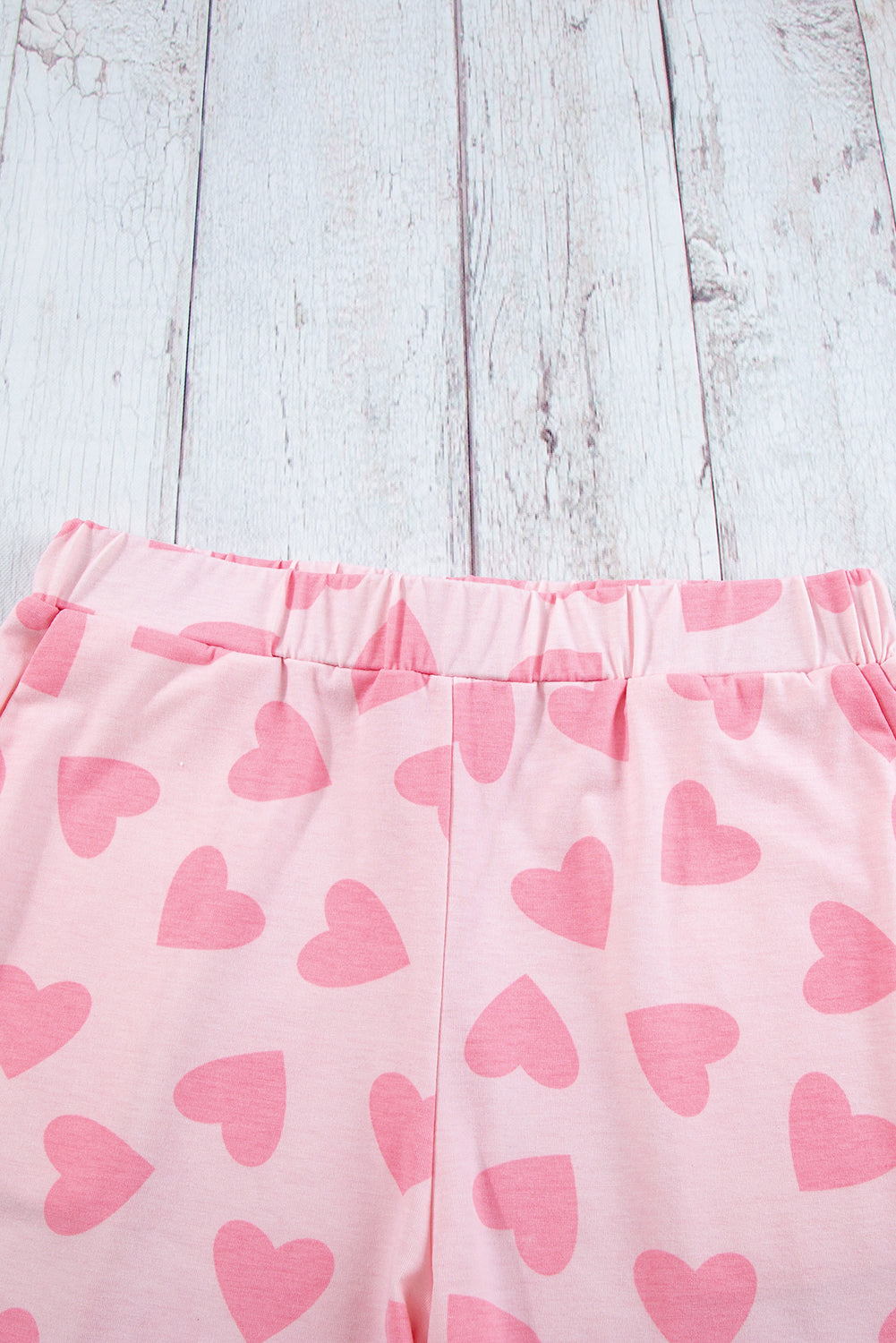 Set da salotto con pantaloncini a maniche lunghe con stampa a forma di cuore rosa di San Valentino