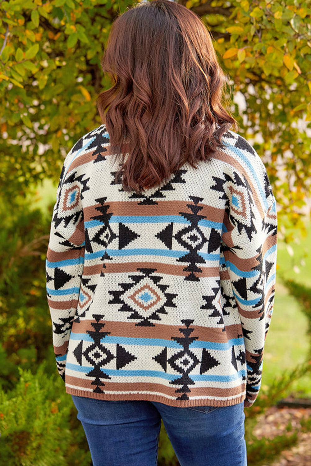 Višebojni Aztec pleteni pulover spuštenih ramena veće veličine