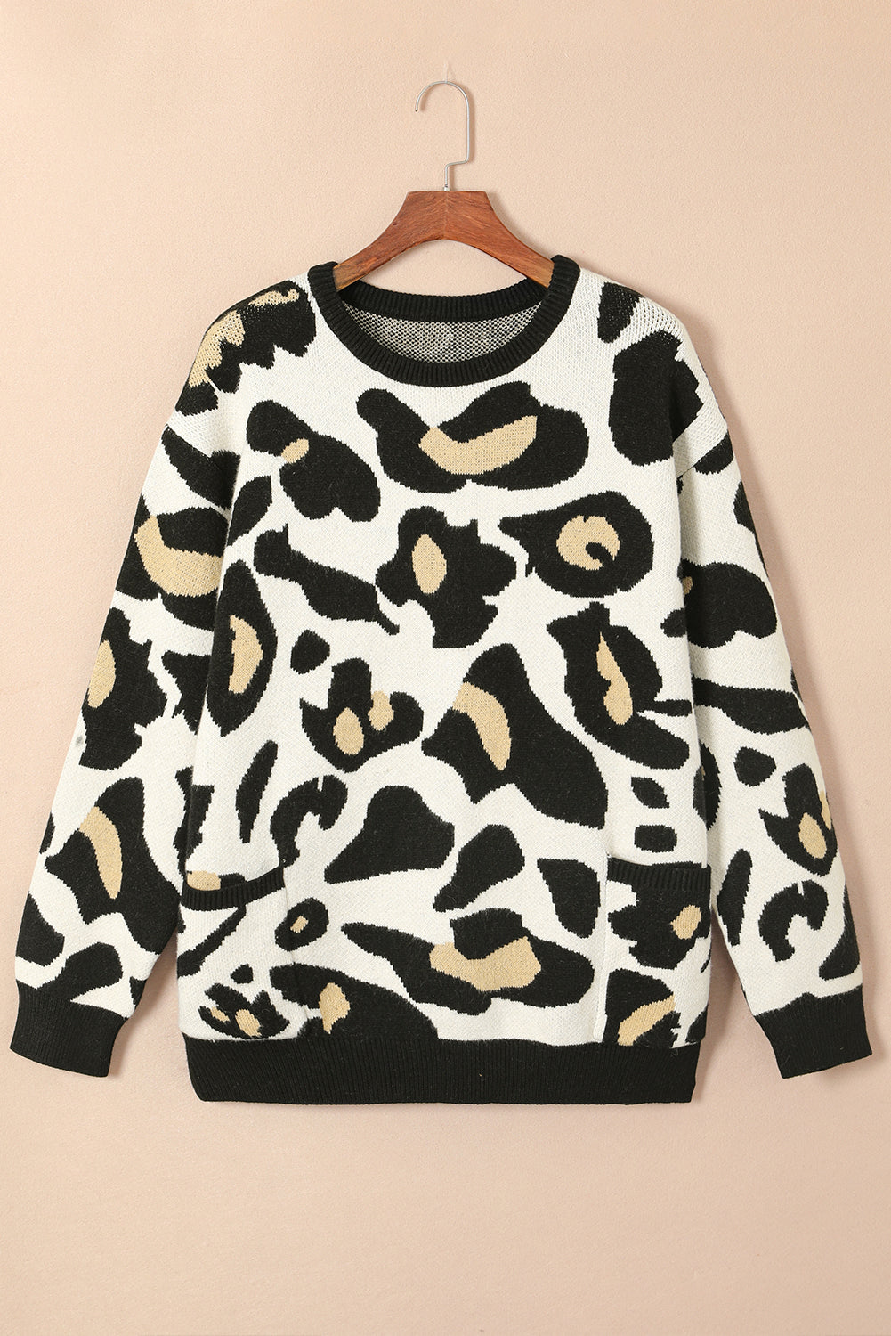 Pullover in Übergröße mit Leoparden-Rippbesatz und Taschen
