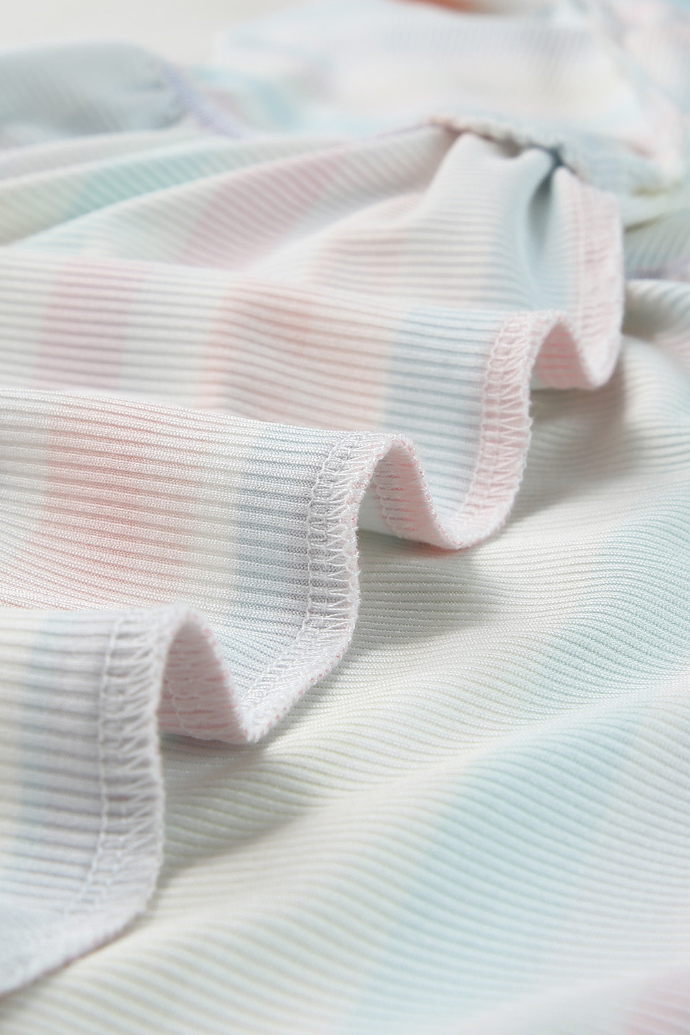 Teksturirana pletena bluza Babydoll z večbarvnim črtastim vzorcem