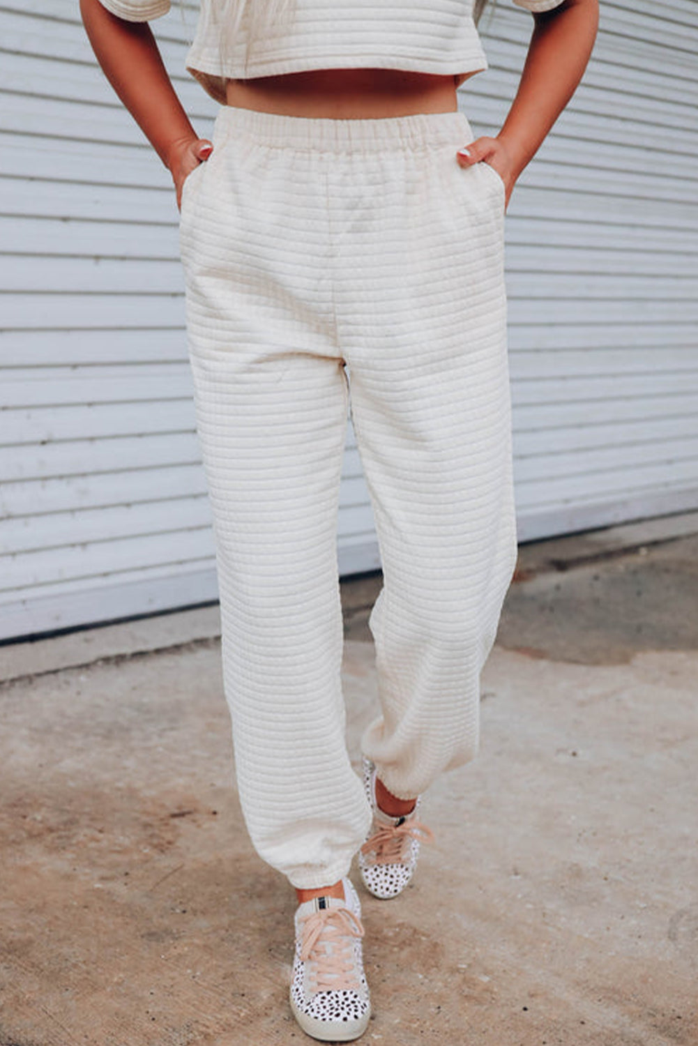 Black Lattice Textured Cropped Tee and Jogger Pants Set