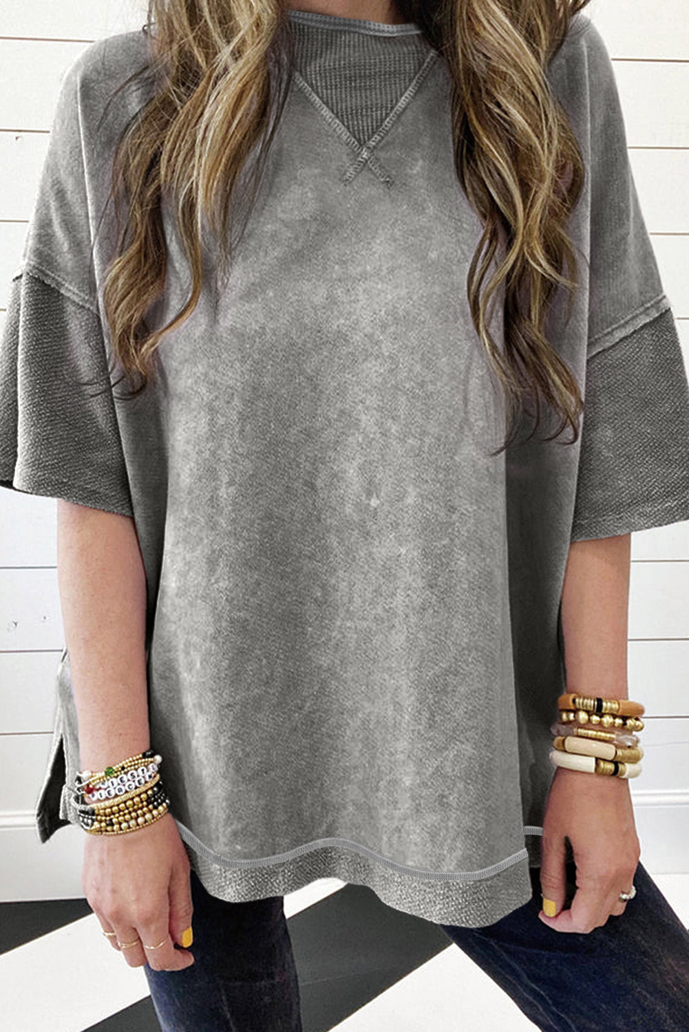 T-shirt surdimensionné à épaules tombantes et coutures apparentes, lavage minéral, gris philippin