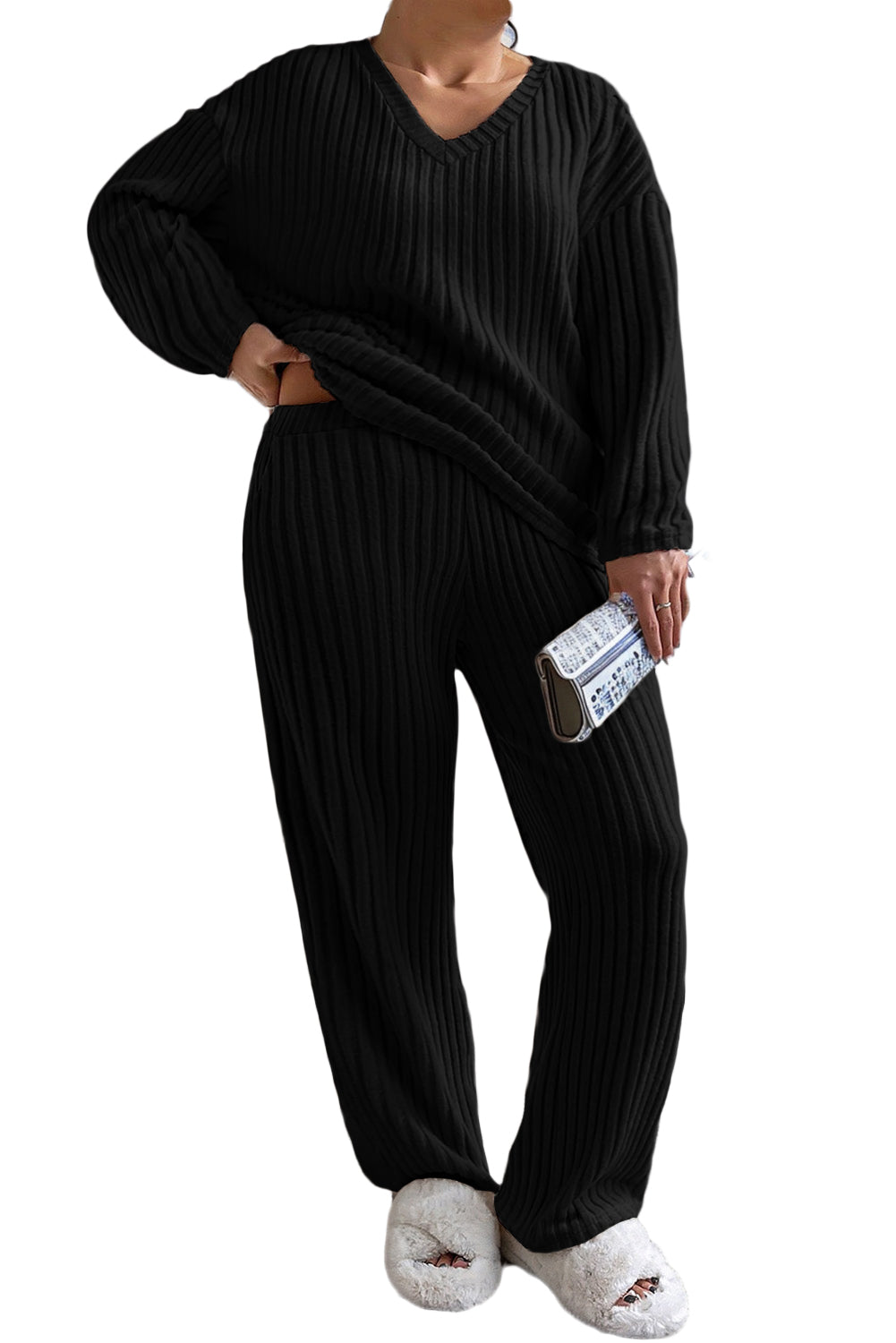 Schwarzes Plus-Size-Set aus geripptem Pullover und Hose mit V-Ausschnitt