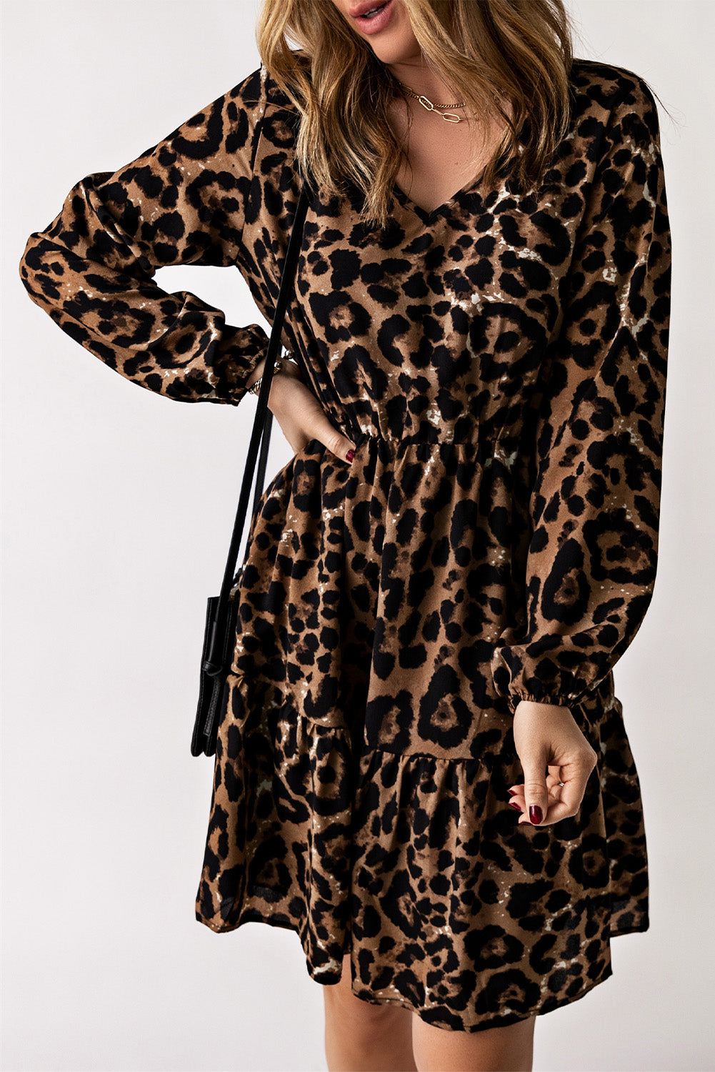 Mini abito con polsini elastici con volant leopardato