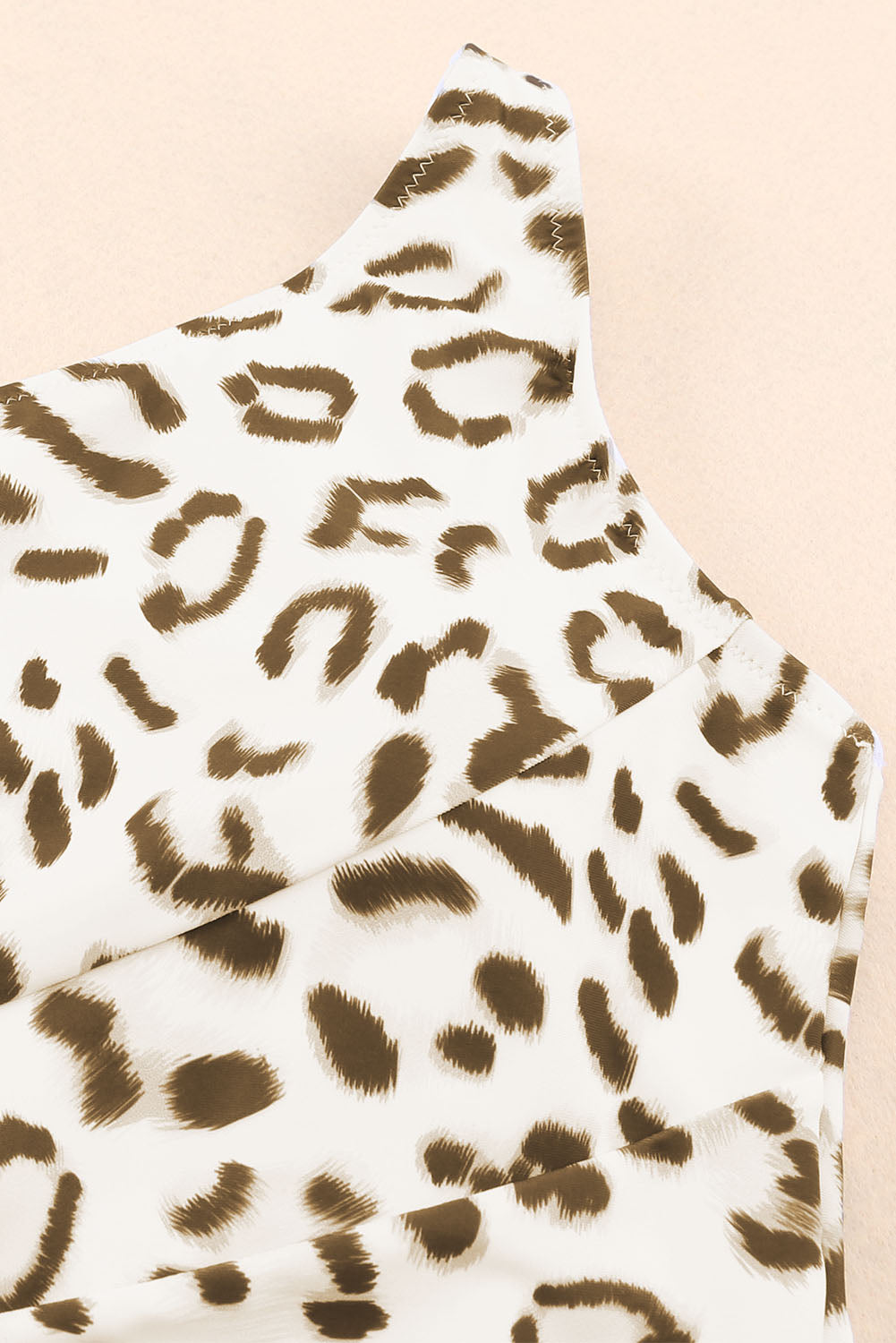 Jednodijelni kupaći kostim s uzorkom leoparda na jedno rame