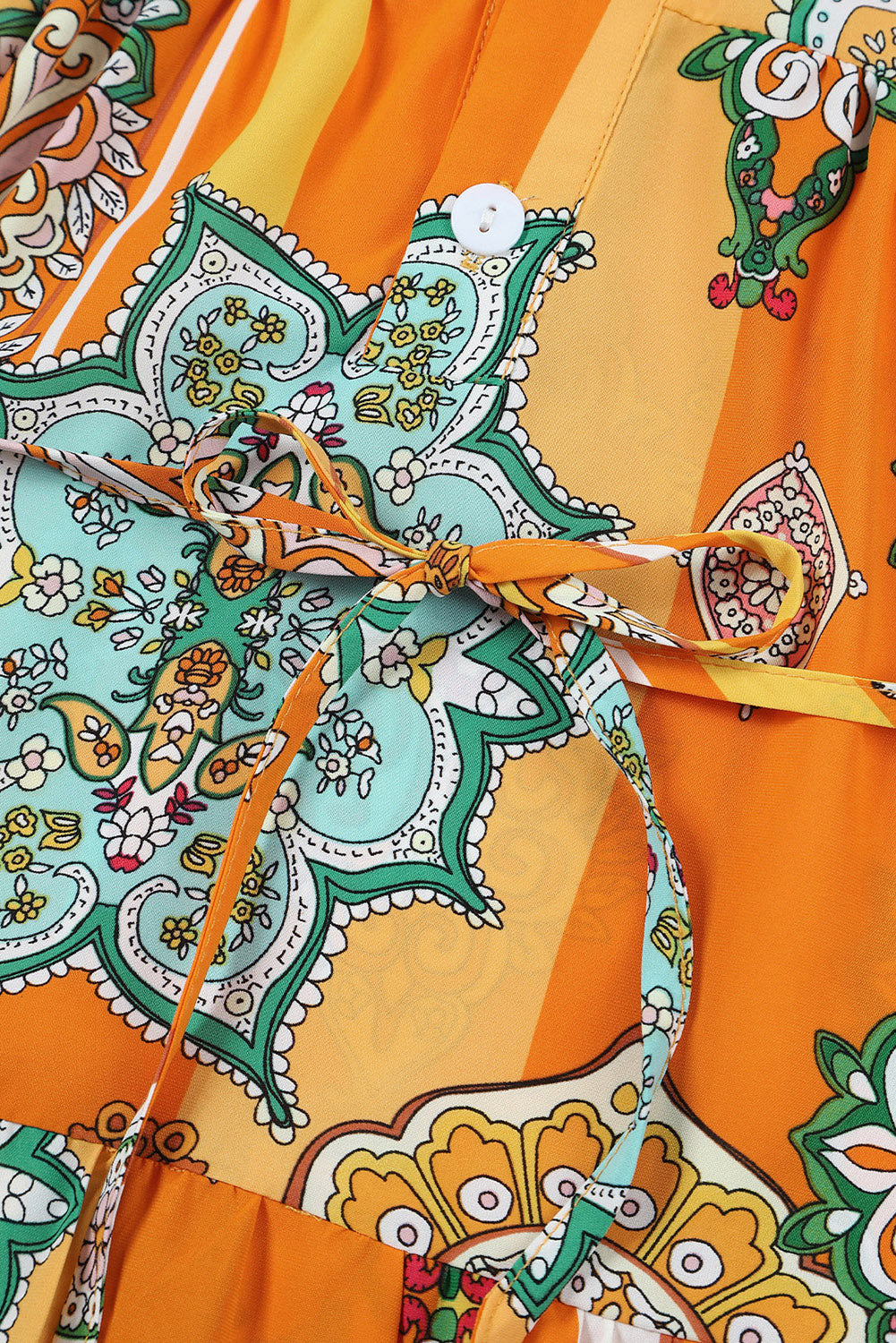 Narančasta boho mini haljina s geometrijskim printom i V izrezom