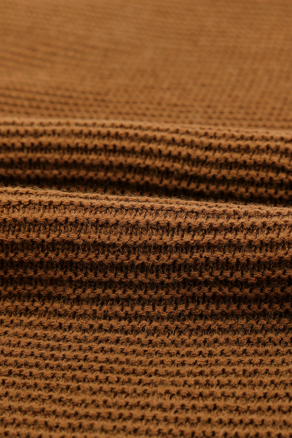Maglione a collo alto lavorato a maglia con zip marrone