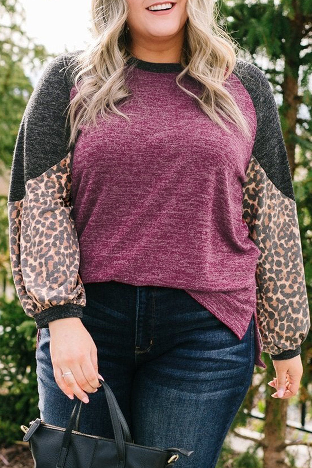 Višebojna majica s dugim rukavima i velikim blokovima u boji s leopardom