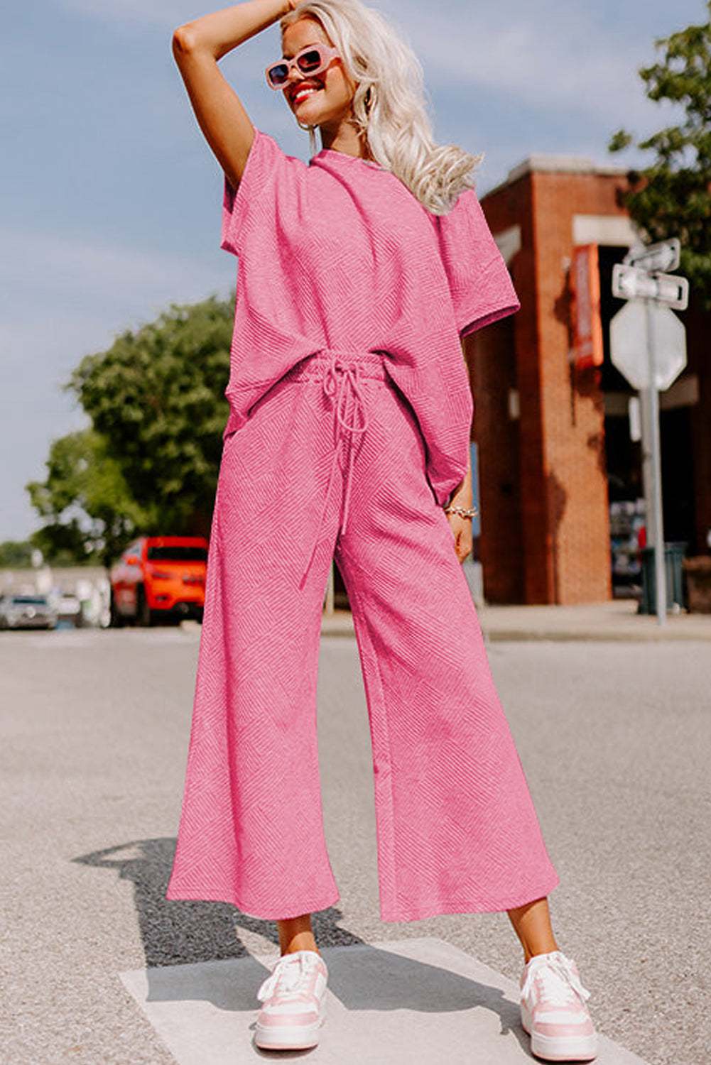 Set di maglietta ampia testurizzata rosa fragola e pantaloni con coulisse