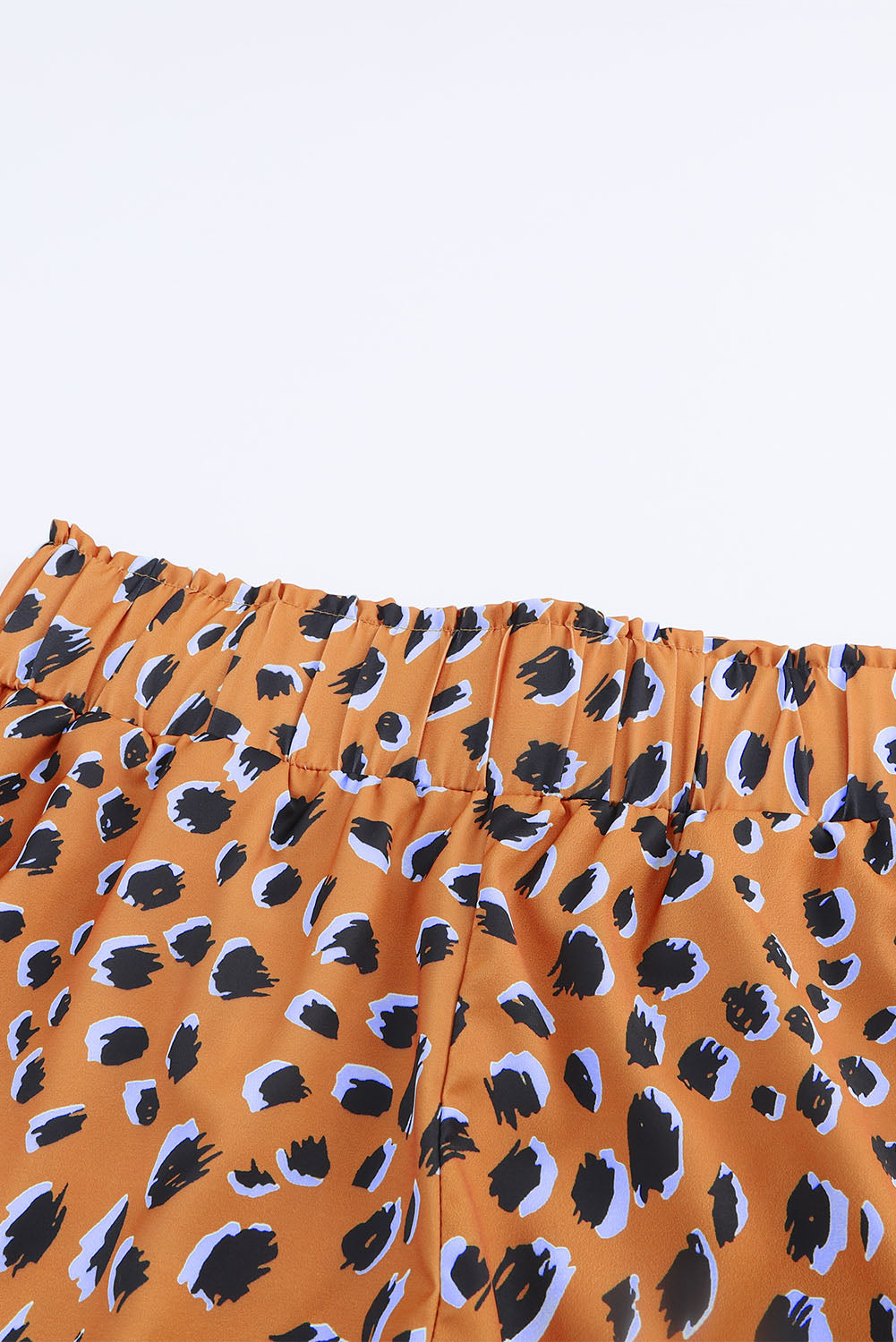 Pantaloncini in vita elastica con volant stampa leopardo marrone