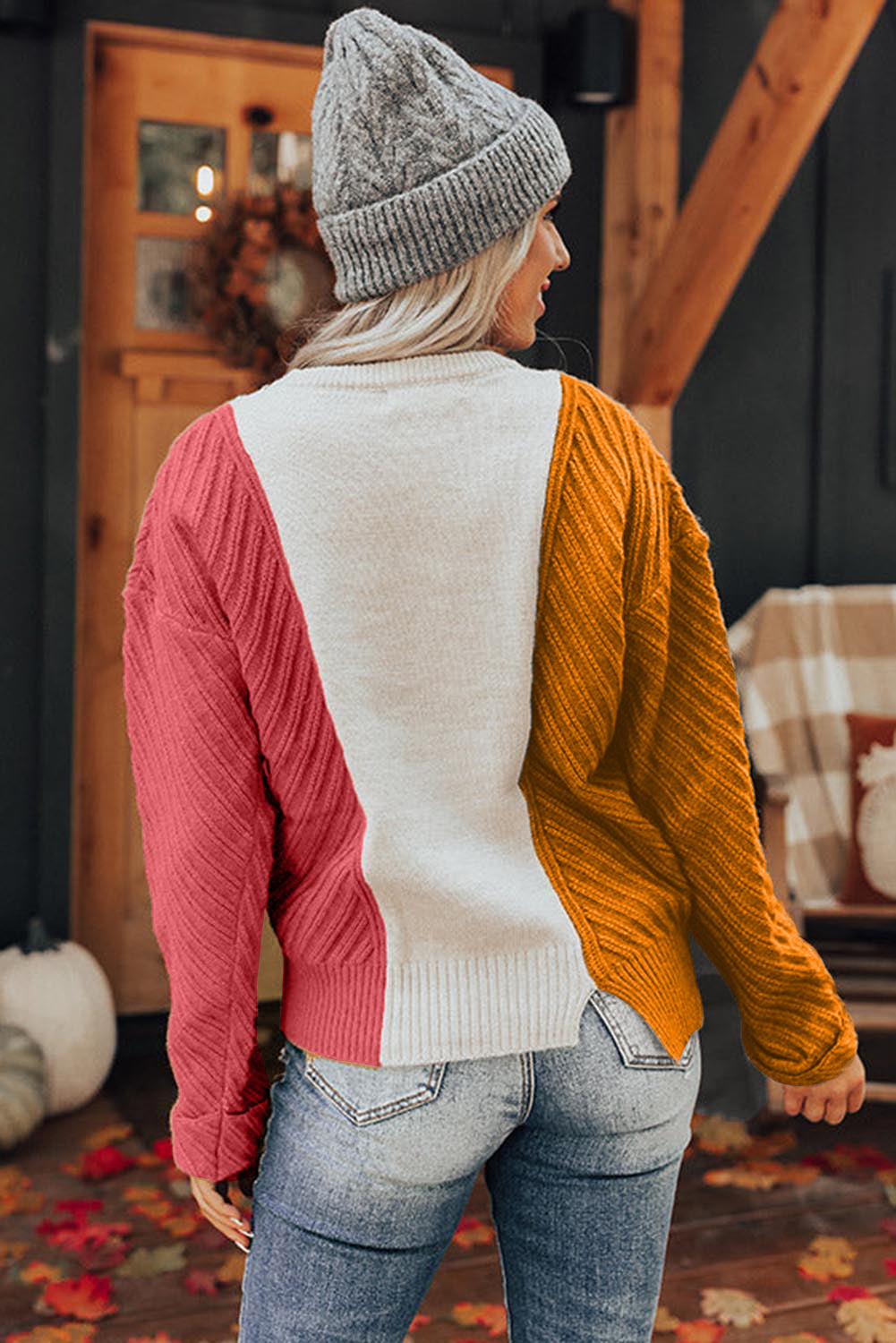 Mehrfarbiger, strukturierter Colorblock-Pullover mit überschnittener Schulter