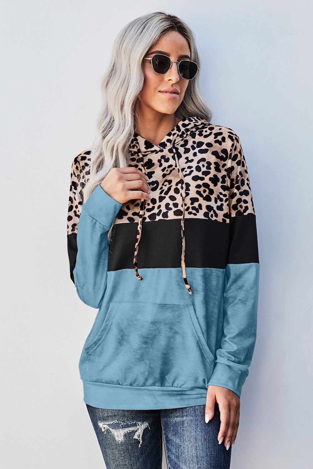 Sweat à capuche color block léopard bleu tie-dye