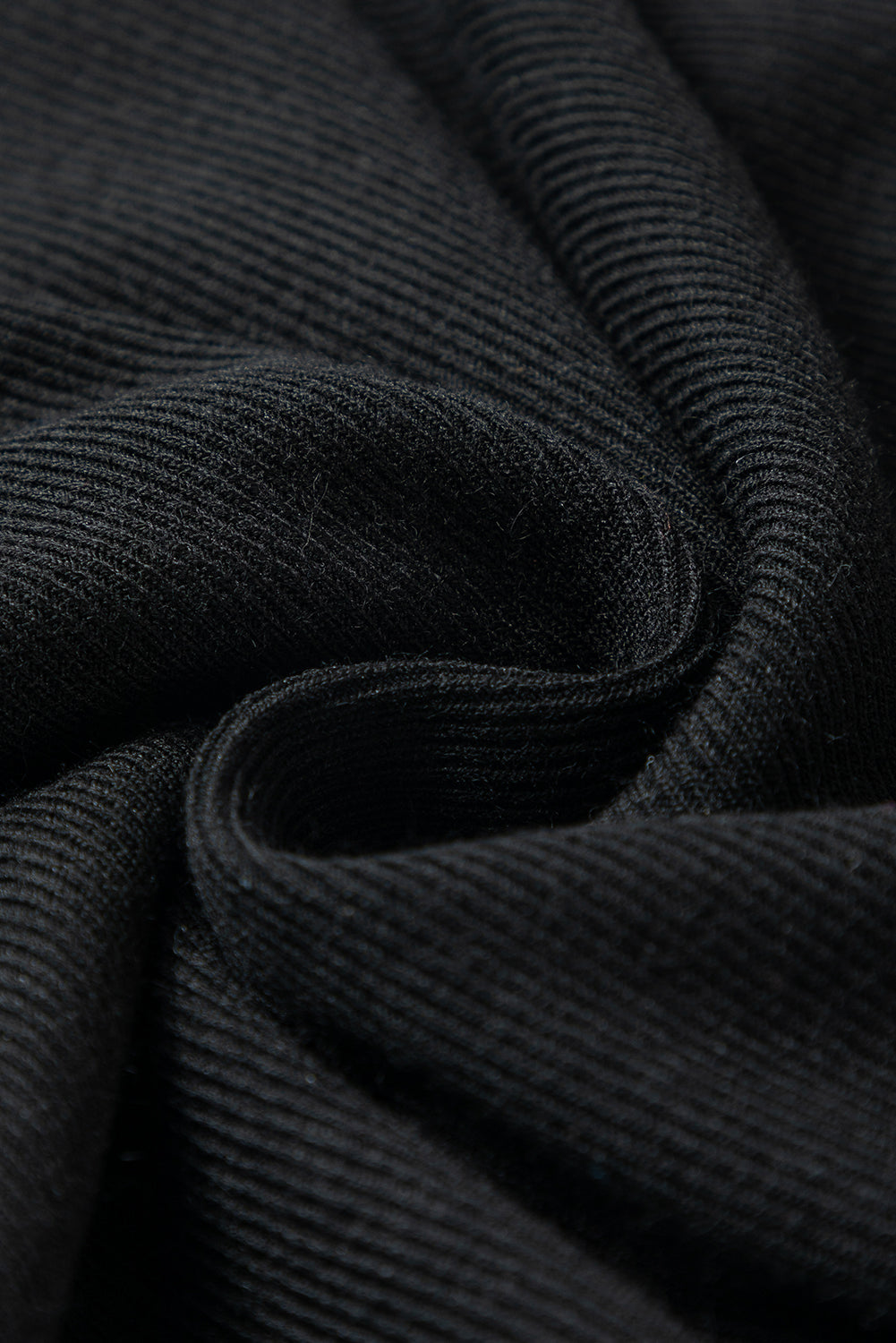 Črna majica z dolgimi rokavi z rebrastim prekrižanim V izrezom