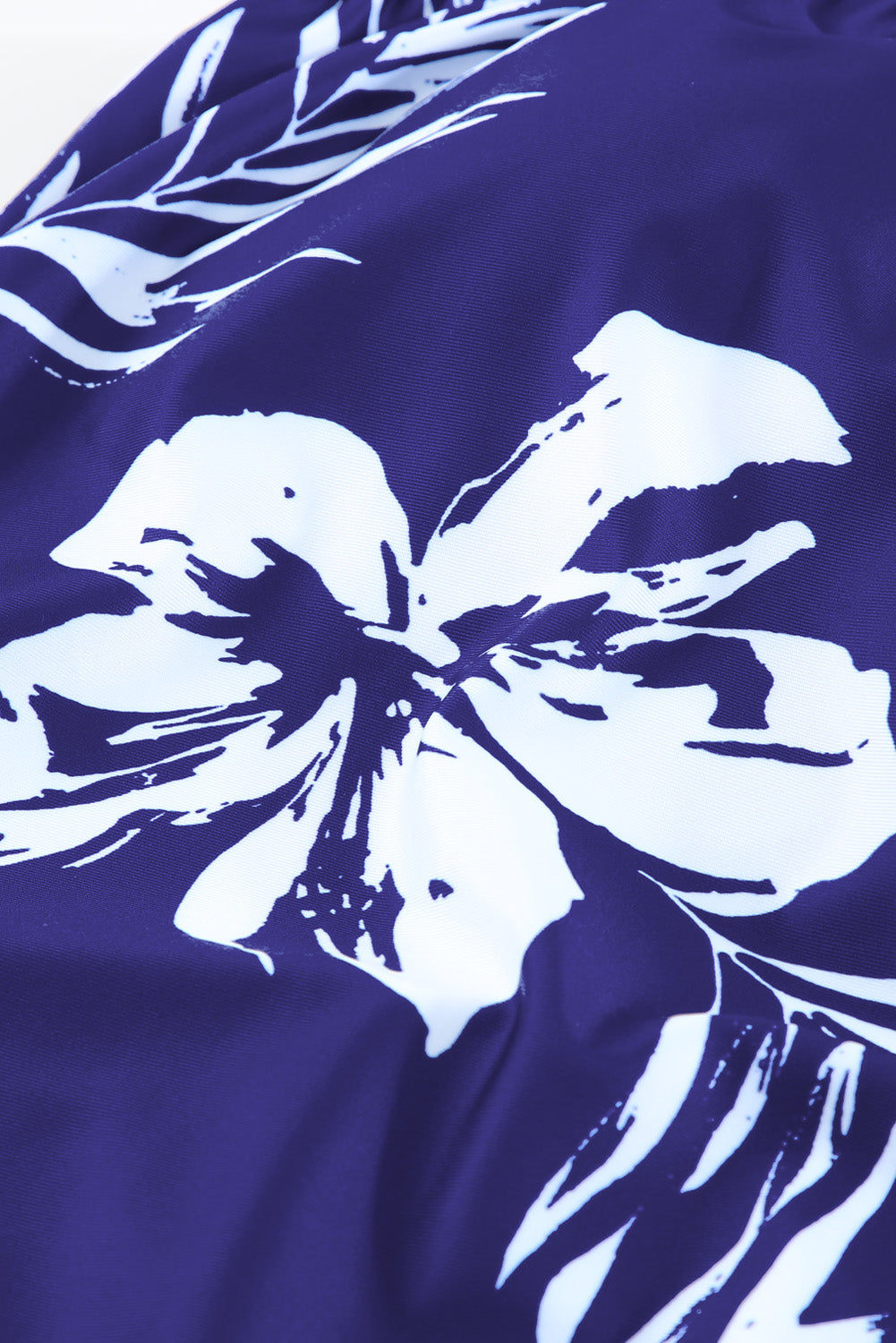 Trägerloses Tankini-Set mit blauem Blumenmuster