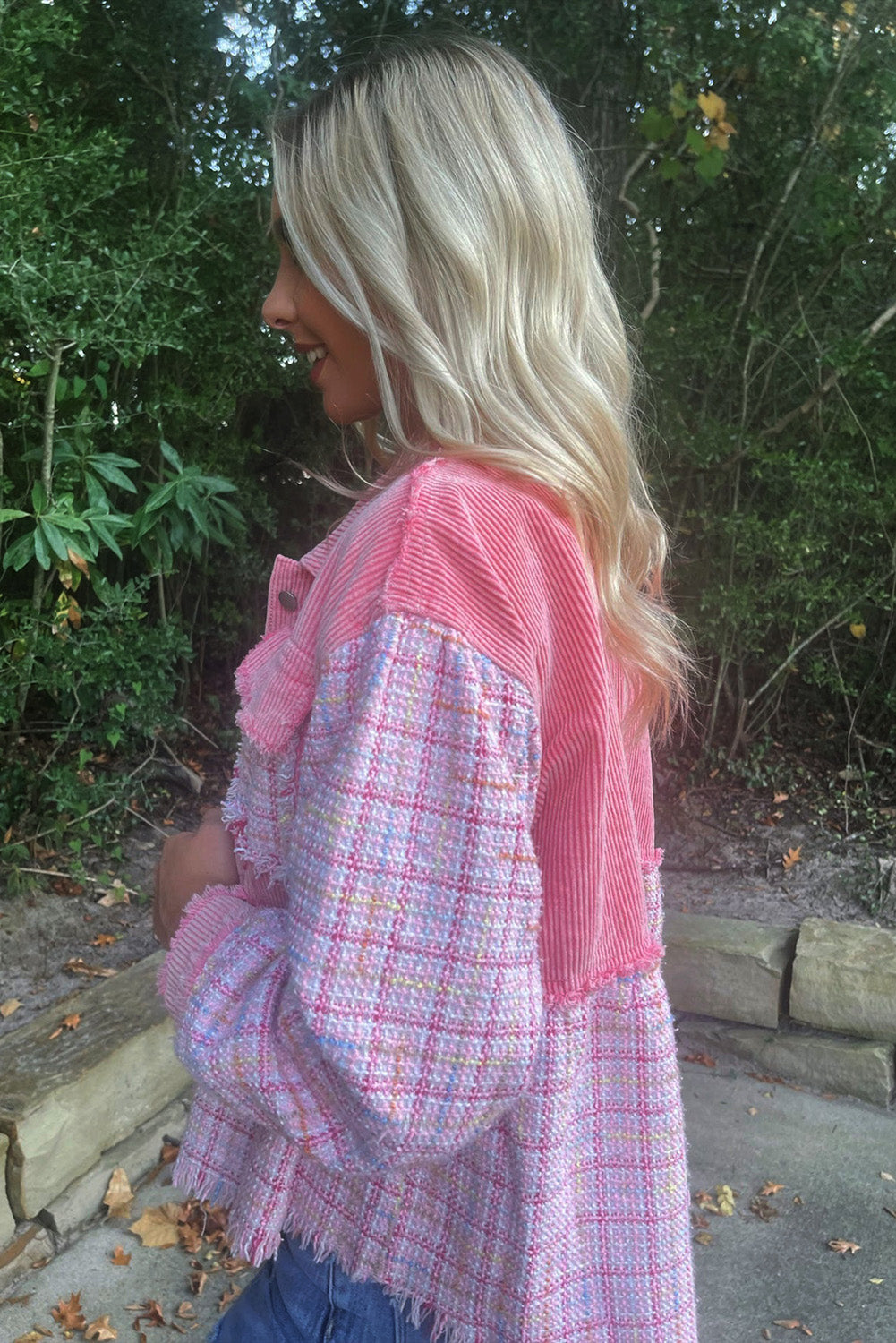 Veste boutonnée en patchwork à carreaux en tweed effiloché rose