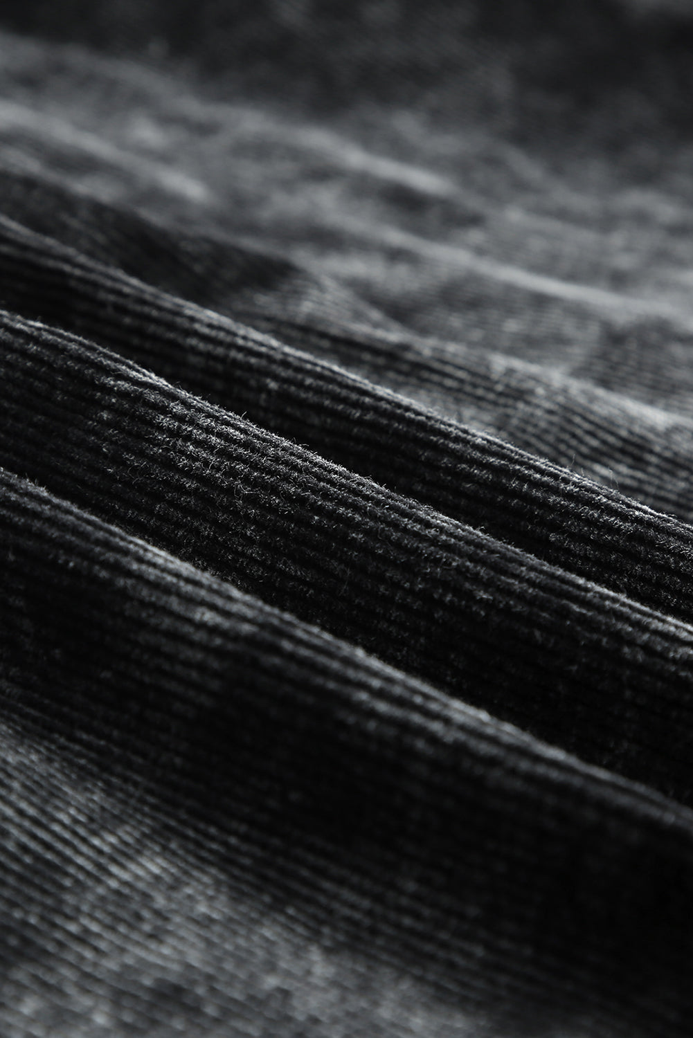 Schwarze, übergroße Vintage-Jacke in Distressed-Mineral-Waschung