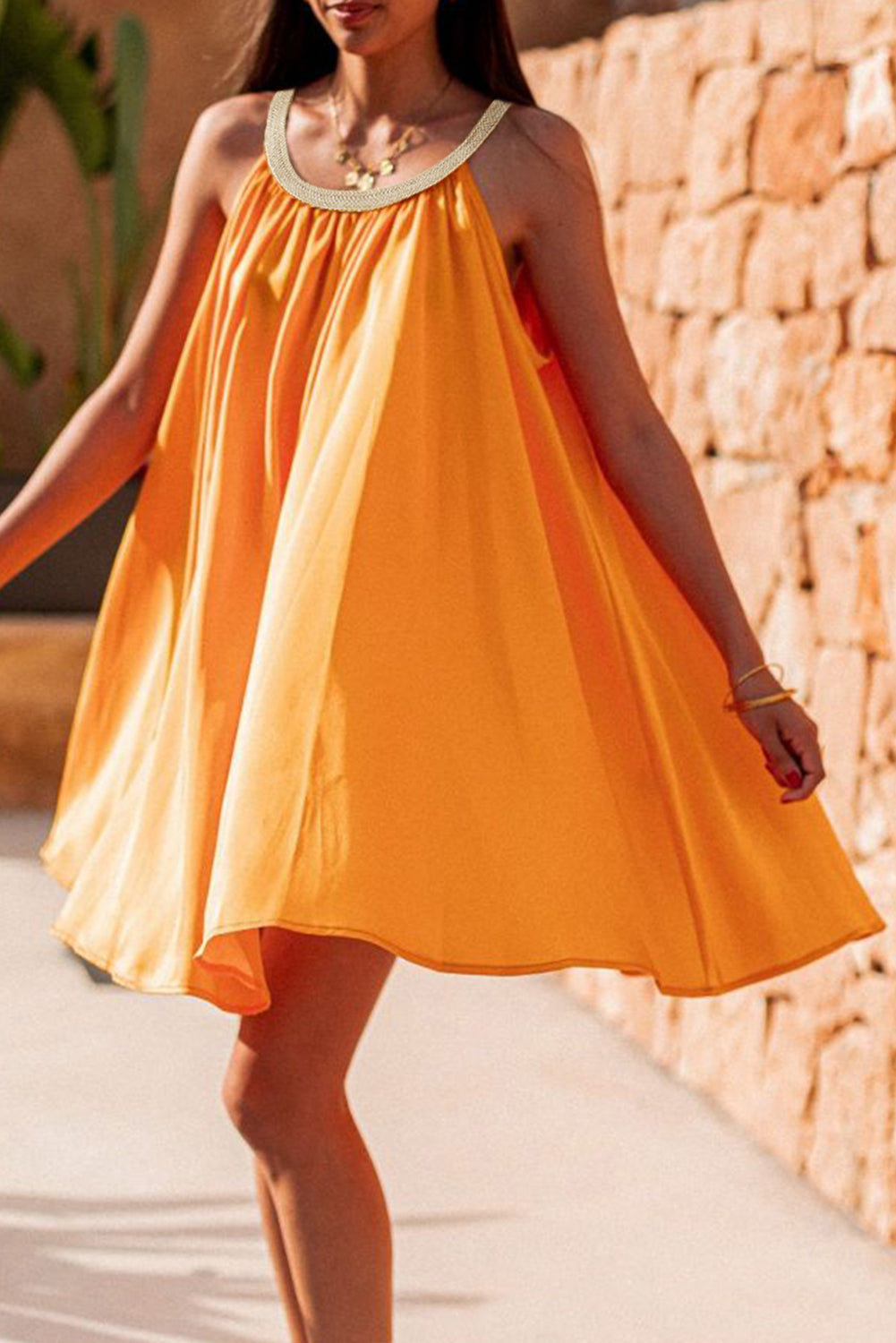 Vitality Orangefarbenes, ärmelloses Babydoll-Kleid im Boho-Stil mit gewebtem Ausschnitt