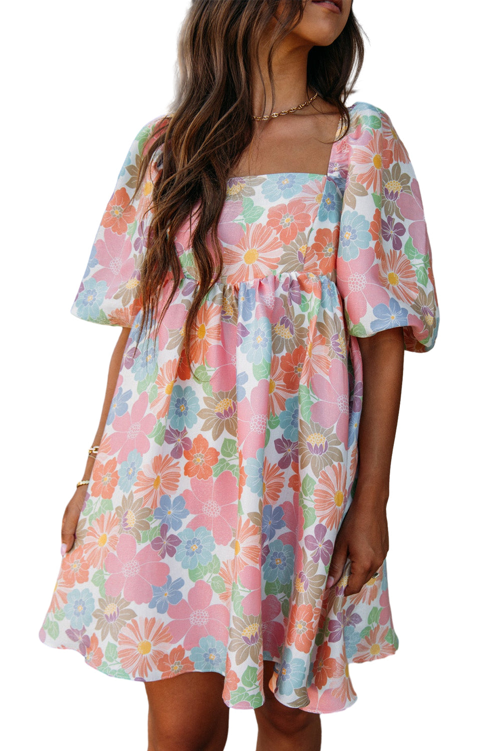 Rosa Sommer-Babydoll-Kleid mit Blumenmuster, quadratischem Ausschnitt und Puffärmeln