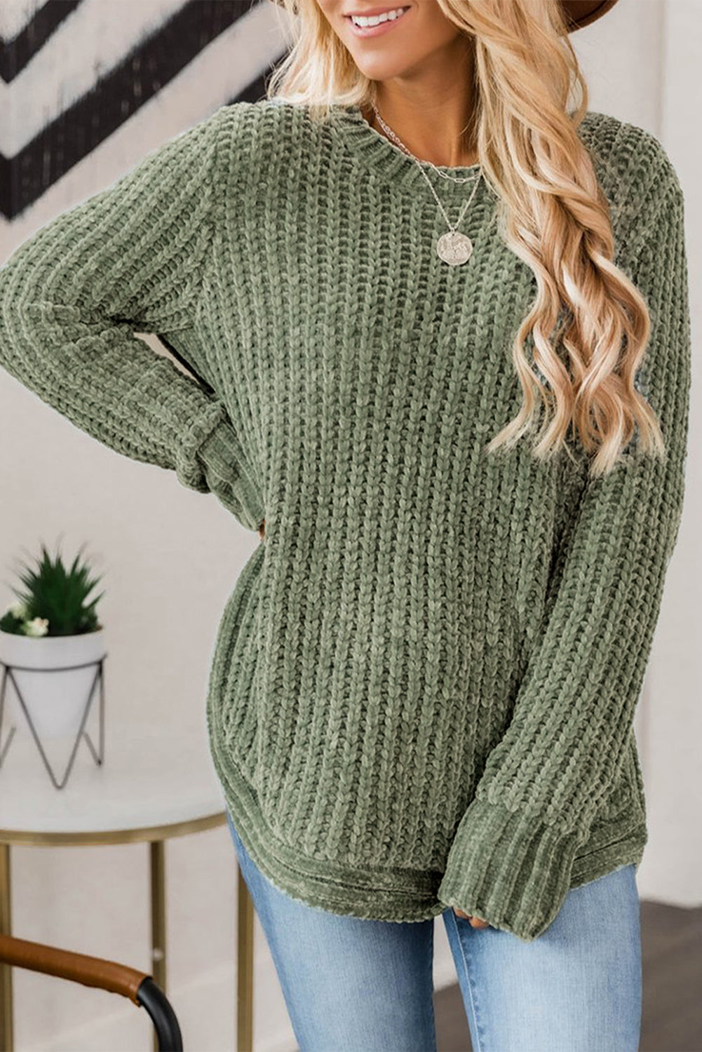 Zelen pleten pulover z dolgimi rokavi in ​​okroglim robom
