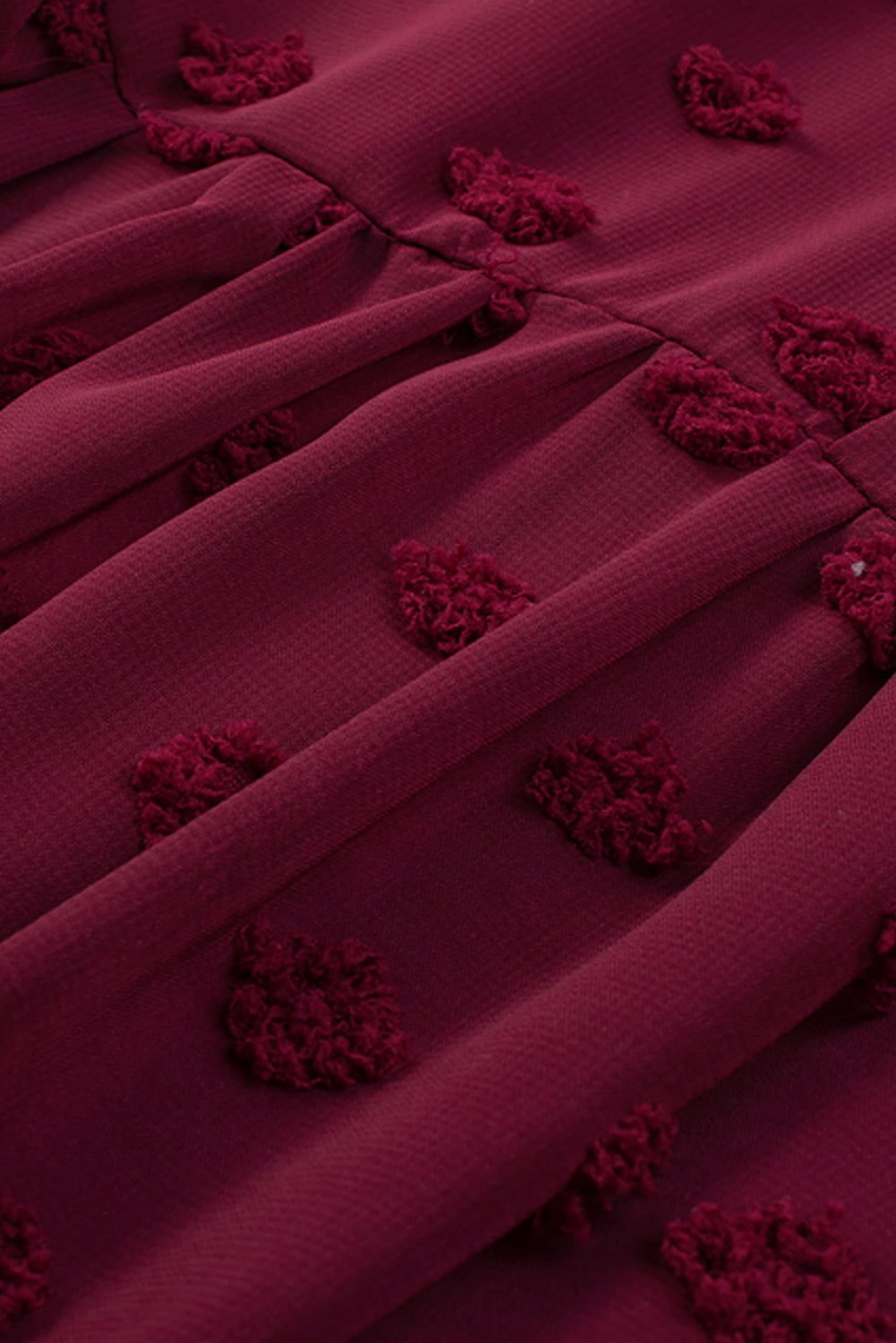 Bordo crvena švicarska točkasta haljina s V izrezom i naboranim rukavima