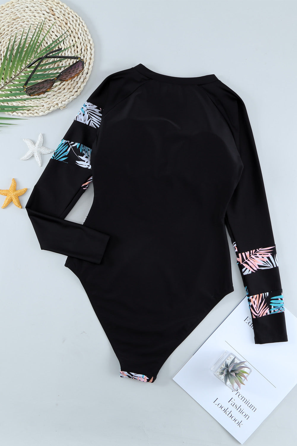 Himmelblaue Langarm-Surf-Rashguard-Badebekleidung mit Reißverschluss und Blätter-Print