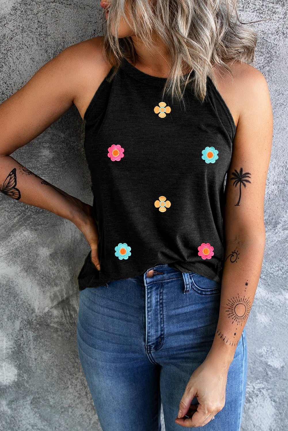 Schwarzes, lässiges Tanktop mit süßer Blumenstickerei