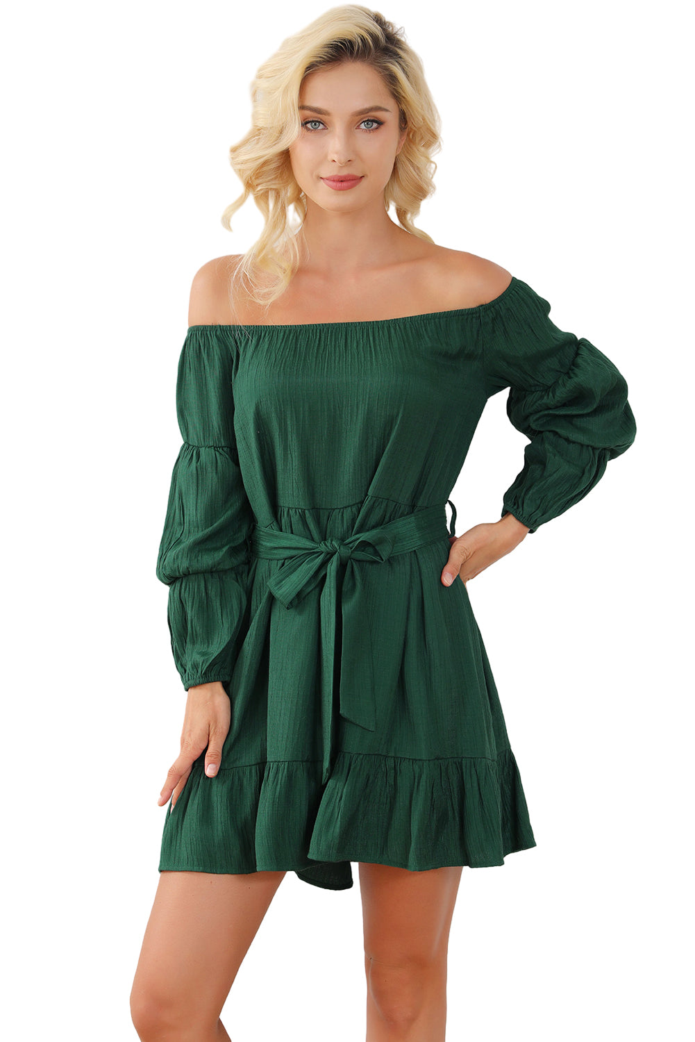 Zelena obleka z naborki z odprtimi rameni in z mehurčki