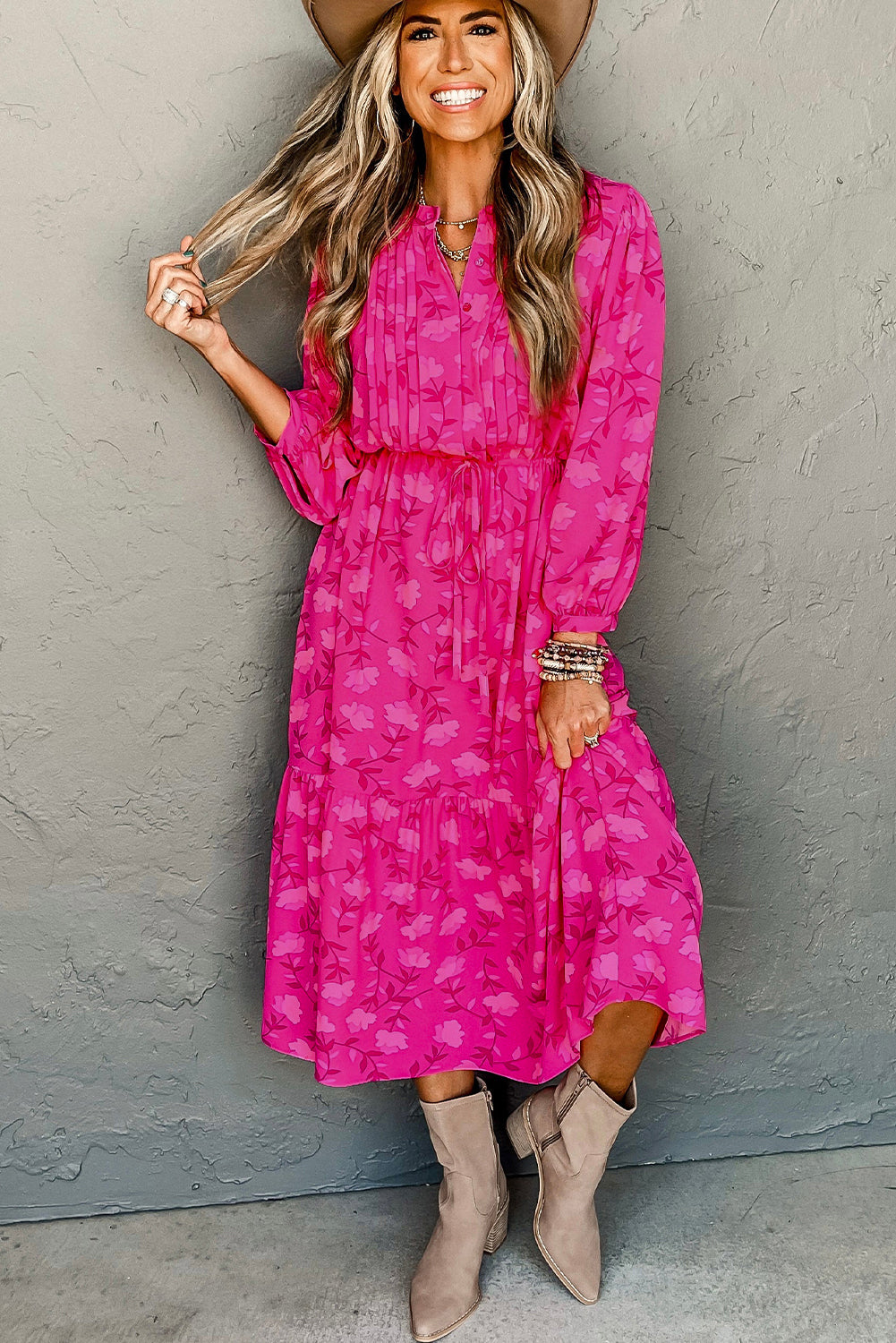 Midi haljina visokog struka s plisiranim ružičastim cvjetnim uzorkom